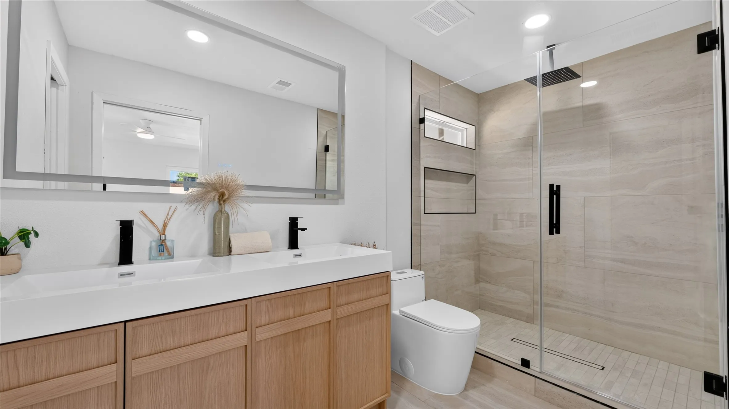 Single Family Residence For Sale in Dallas County , 3757 Blue Trace Lane, Farmers Branch, Texas 75244, 4 Bedroom, 2 Bathroom, 2 Garage spaces, 2,341 Sqft, built in 1969, mls#21359797, Real Estate Agent in Farmers Branch, Homes For Sale in Dallas county, Homes For Sale in Farmers Branch, Realtor in Farmers Branch Texas, Real Estate Brokerage Independent Realty Texas, Luminita Cordes Realtor