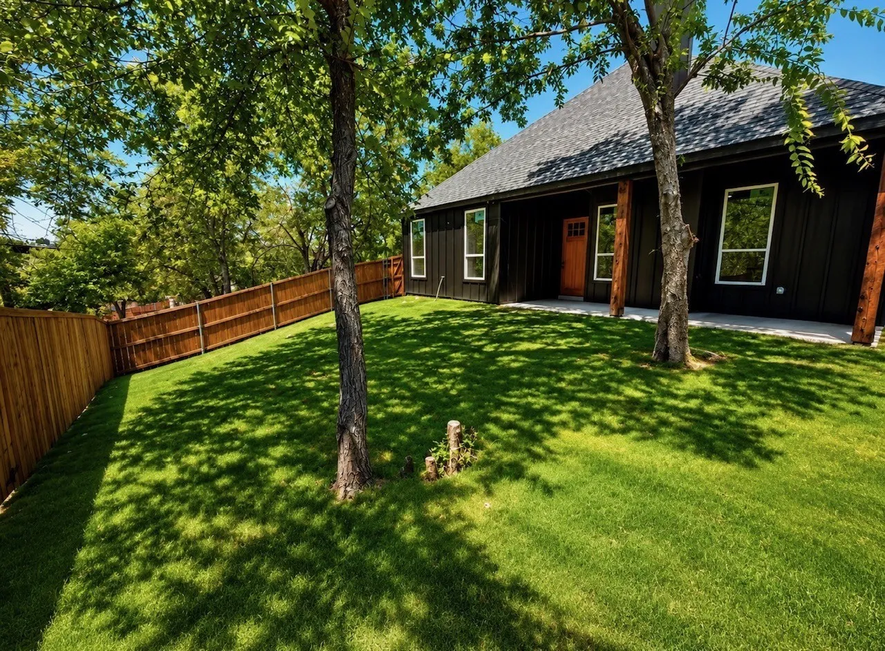 Single Family Residence For Sale in Tarrant County , 2400 Irion Avenue, Fort Worth, Texas 76106, 3 Bedroom, 2 Bathroom, 2 Garage spaces, 1,690 Sqft, built in 2026, mls#21359452, Real Estate Agent in Fort Worth, Homes For Sale in Tarrant county, Homes For Sale in Fort Worth, Realtor in Fort Worth Texas, Real Estate Brokerage Independent Realty Texas, Luminita Cordes Realtor