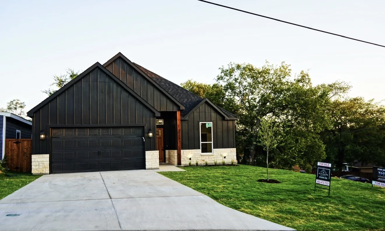 Single Family Residence For Sale in Tarrant County , 2400 Irion Avenue, Fort Worth, Texas 76106, 3 Bedroom, 2 Bathroom, 2 Garage spaces, 1,690 Sqft, built in 2026, mls#21359452, Real Estate Agent in Fort Worth, Homes For Sale in Tarrant county, Homes For Sale in Fort Worth, Realtor in Fort Worth Texas, Real Estate Brokerage Independent Realty Texas, Luminita Cordes Realtor