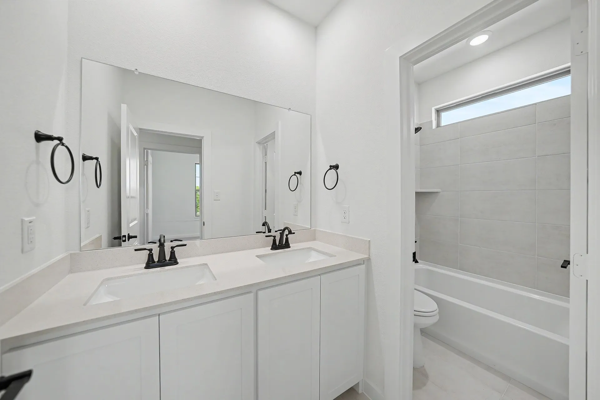 Single Family Residence For Sale in Collin County , 800 Caroline Drive, Celina, Texas 75009, 4 Bedroom, 4 Bathroom, 2 Garage spaces, 2,911 Sqft, built in 2026, mls#21360210, Real Estate Agent in Celina, Homes For Sale in Collin county, Homes For Sale in Celina, Realtor in Celina Texas, Real Estate Brokerage Independent Realty Texas, Luminita Cordes Realtor