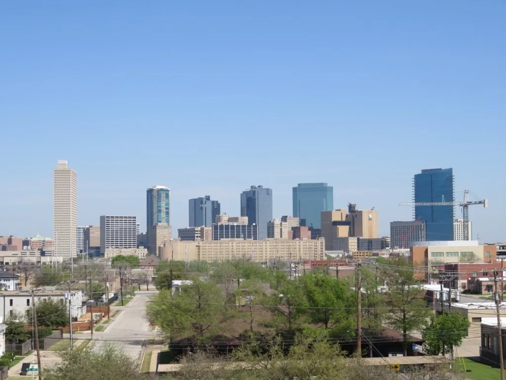 Apartment For Rent in Tarrant County , 928 Travis Avenue 204, Fort Worth, Texas 76104, 2 Bedroom, 1 Bathroom, Garage spaces, 963 Sqft, built in 2016, mls#21360214, Real Estate Agent in Fort Worth, Homes For Rent in Tarrant county, Homes For Rent in Fort Worth, Realtor in Fort Worth Texas, Real Estate Brokerage Independent Realty Texas, Luminita Cordes Realtor