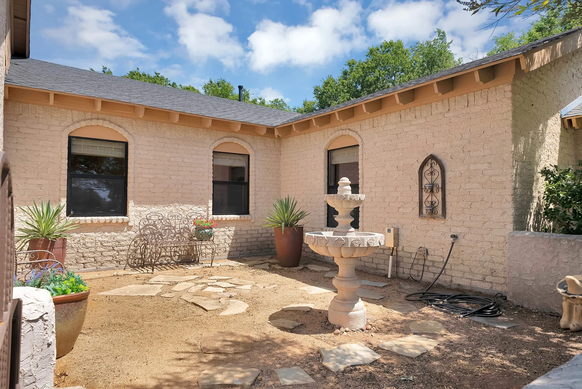 Front courtyard.