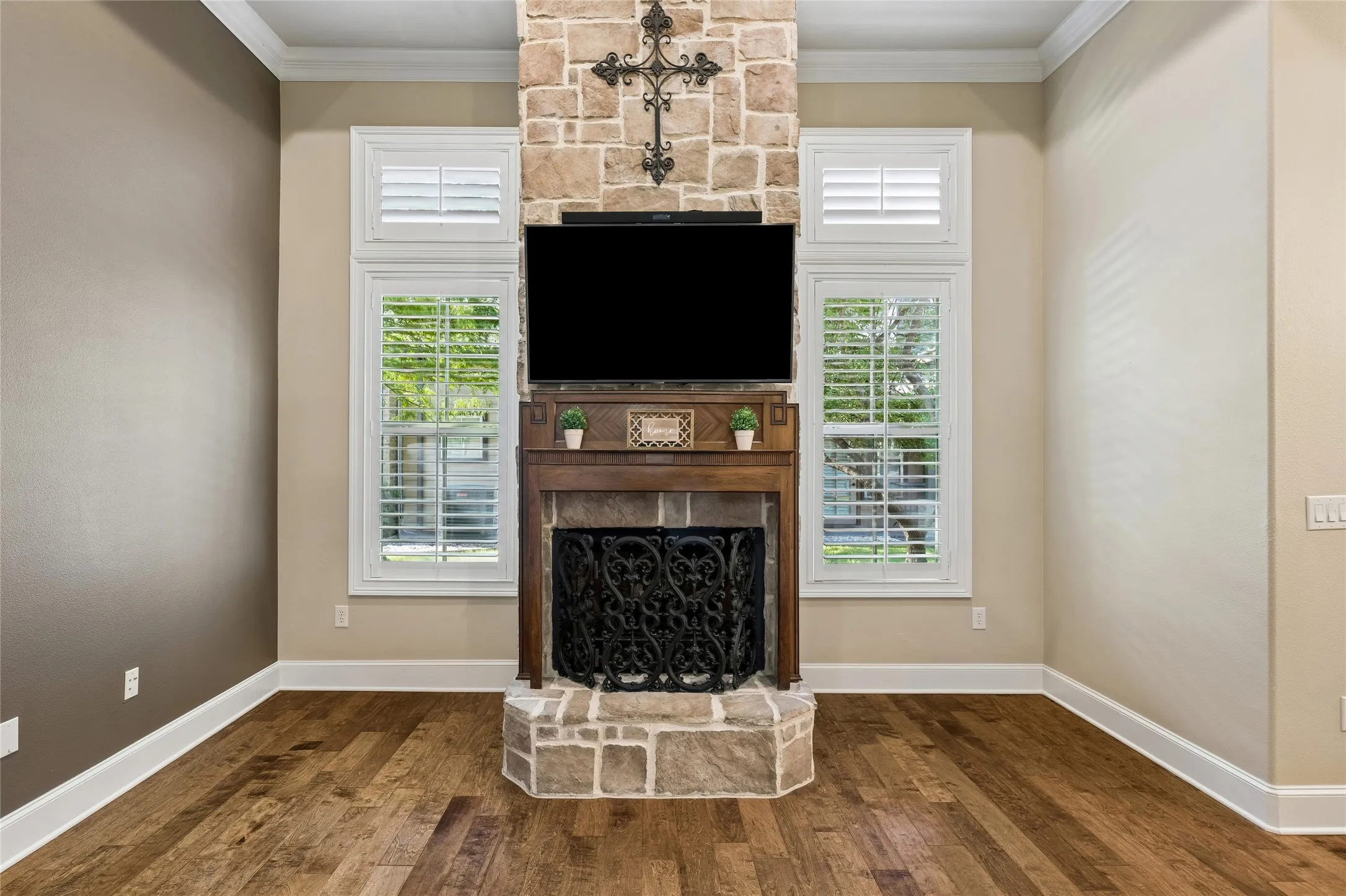 Condominium For Sale in Tarrant County , 310 Watermere Drive, Southlake, Texas 76092, 3 Bedroom, 4 Bathroom, 2 Garage spaces, 2,723 Sqft, built in 2007, mls#21359679, Real Estate Agent in Southlake, Homes For Sale in Tarrant county, Homes For Sale in Southlake, Realtor in Southlake Texas, Real Estate Brokerage Independent Realty Texas, Luminita Cordes Realtor