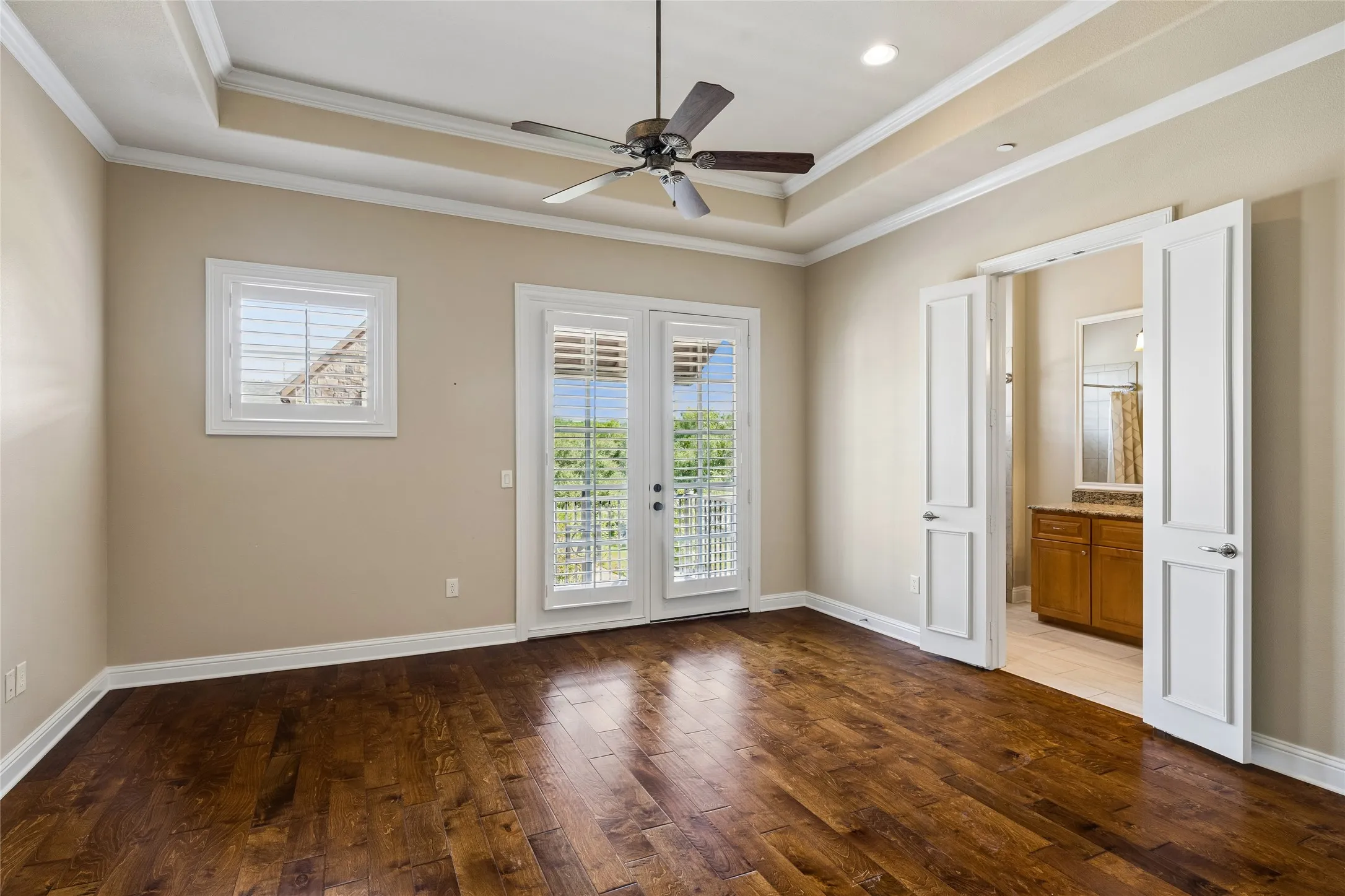Condominium For Sale in Tarrant County , 310 Watermere Drive, Southlake, Texas 76092, 3 Bedroom, 4 Bathroom, 2 Garage spaces, 2,723 Sqft, built in 2007, mls#21359679, Real Estate Agent in Southlake, Homes For Sale in Tarrant county, Homes For Sale in Southlake, Realtor in Southlake Texas, Real Estate Brokerage Independent Realty Texas, Luminita Cordes Realtor
