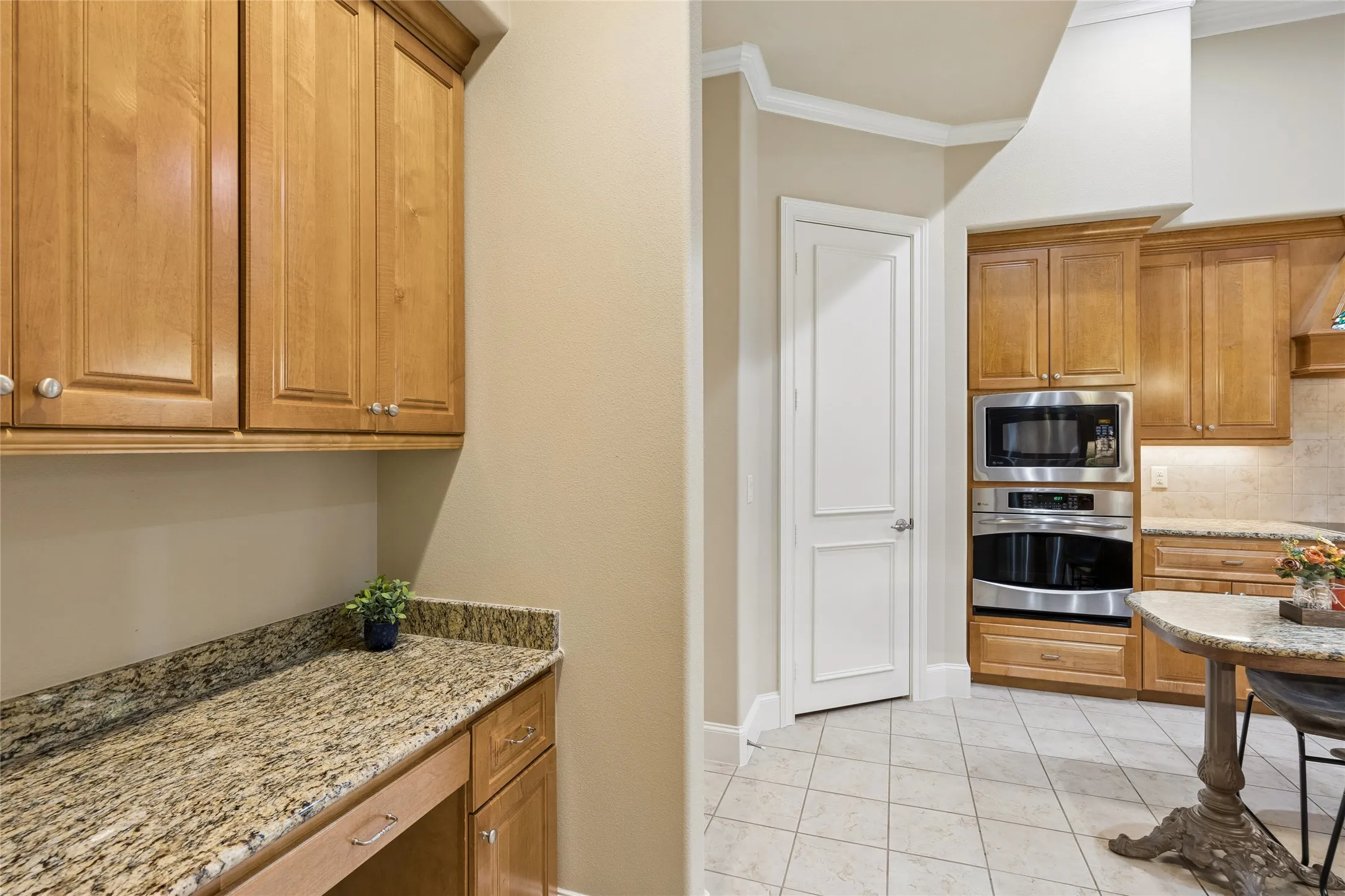 Condominium For Sale in Tarrant County , 310 Watermere Drive, Southlake, Texas 76092, 3 Bedroom, 4 Bathroom, 2 Garage spaces, 2,723 Sqft, built in 2007, mls#21359679, Real Estate Agent in Southlake, Homes For Sale in Tarrant county, Homes For Sale in Southlake, Realtor in Southlake Texas, Real Estate Brokerage Independent Realty Texas, Luminita Cordes Realtor