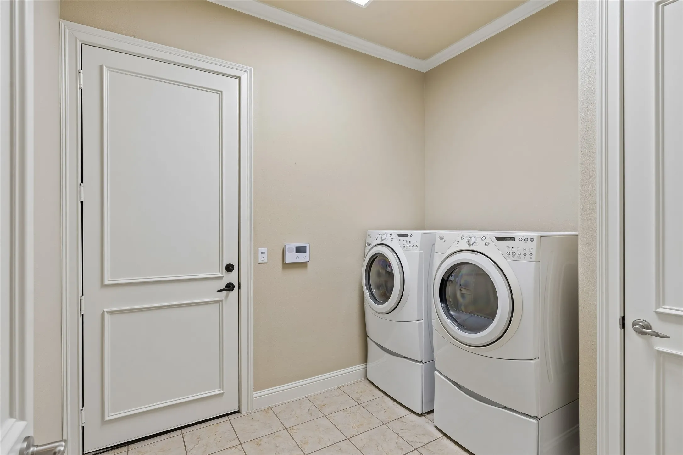 Condominium For Sale in Tarrant County , 310 Watermere Drive, Southlake, Texas 76092, 3 Bedroom, 4 Bathroom, 2 Garage spaces, 2,723 Sqft, built in 2007, mls#21359679, Real Estate Agent in Southlake, Homes For Sale in Tarrant county, Homes For Sale in Southlake, Realtor in Southlake Texas, Real Estate Brokerage Independent Realty Texas, Luminita Cordes Realtor