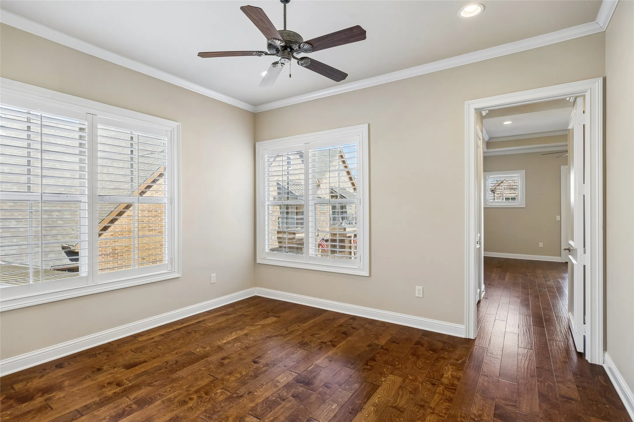 Condominium For Sale in Tarrant County , 310 Watermere Drive, Southlake, Texas 76092, 3 Bedroom, 4 Bathroom, 2 Garage spaces, 2,723 Sqft, built in 2007, mls#21359679, Real Estate Agent in Southlake, Homes For Sale in Tarrant county, Homes For Sale in Southlake, Realtor in Southlake Texas, Real Estate Brokerage Independent Realty Texas, Luminita Cordes Realtor