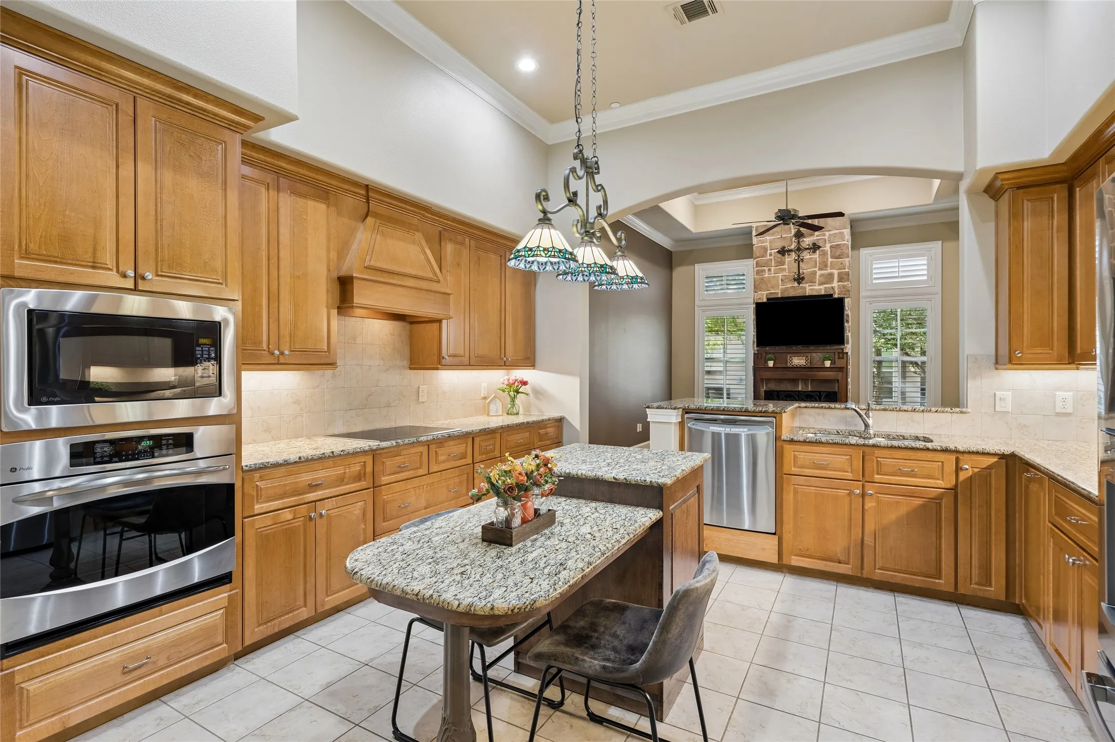 Condominium For Sale in Tarrant County , 310 Watermere Drive, Southlake, Texas 76092, 3 Bedroom, 4 Bathroom, 2 Garage spaces, 2,723 Sqft, built in 2007, mls#21359679, Real Estate Agent in Southlake, Homes For Sale in Tarrant county, Homes For Sale in Southlake, Realtor in Southlake Texas, Real Estate Brokerage Independent Realty Texas, Luminita Cordes Realtor