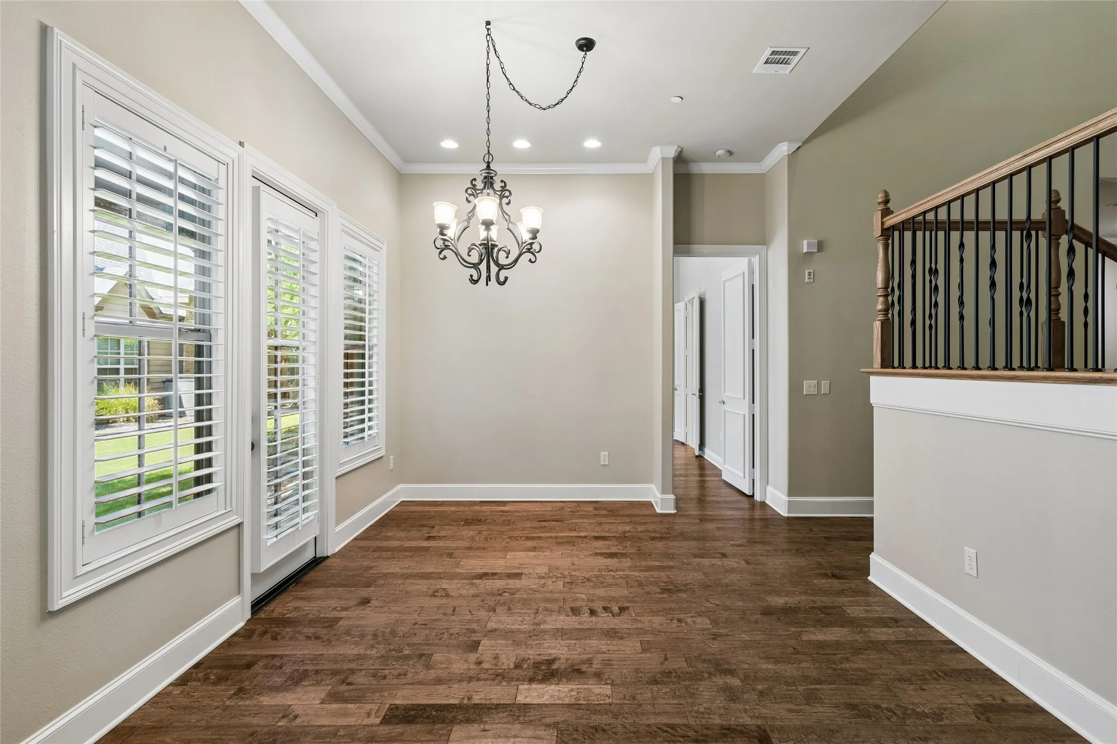 Condominium For Sale in Tarrant County , 310 Watermere Drive, Southlake, Texas 76092, 3 Bedroom, 4 Bathroom, 2 Garage spaces, 2,723 Sqft, built in 2007, mls#21359679, Real Estate Agent in Southlake, Homes For Sale in Tarrant county, Homes For Sale in Southlake, Realtor in Southlake Texas, Real Estate Brokerage Independent Realty Texas, Luminita Cordes Realtor
