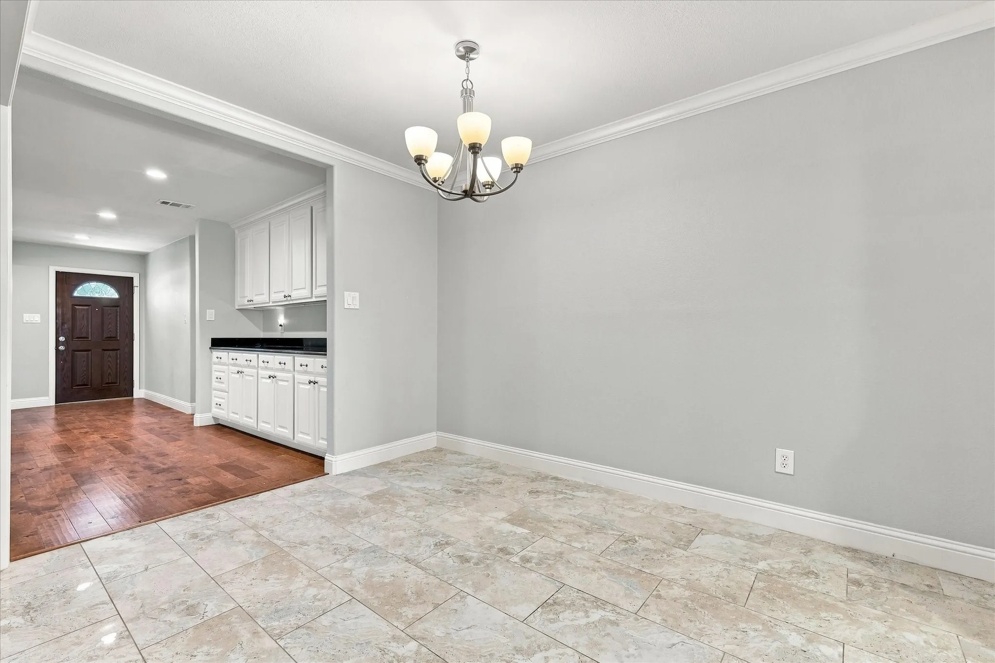 Single Family Residence For Sale in Denton County , 5264 Sherman Drive, The Colony, Texas 75056, 4 Bedroom, 2 Bathroom, 2 Garage spaces, 2,017 Sqft, built in 1983, mls#21359729, Real Estate Agent in The Colony, Homes For Sale in Denton county, Homes For Sale in The Colony, Realtor in The Colony Texas, Real Estate Brokerage Independent Realty Texas, Luminita Cordes Realtor