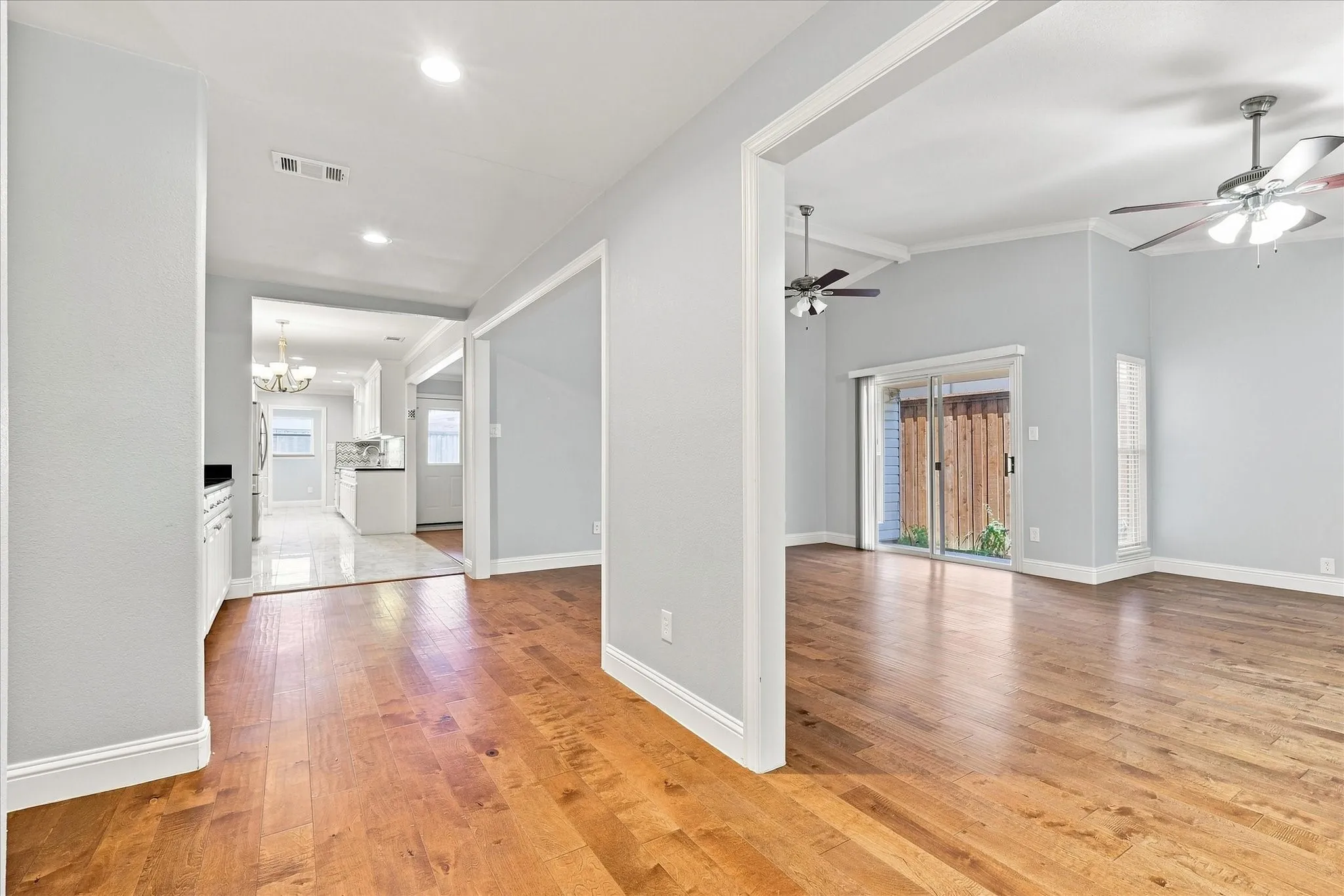 Single Family Residence For Sale in Denton County , 5264 Sherman Drive, The Colony, Texas 75056, 4 Bedroom, 2 Bathroom, 2 Garage spaces, 2,017 Sqft, built in 1983, mls#21359729, Real Estate Agent in The Colony, Homes For Sale in Denton county, Homes For Sale in The Colony, Realtor in The Colony Texas, Real Estate Brokerage Independent Realty Texas, Luminita Cordes Realtor