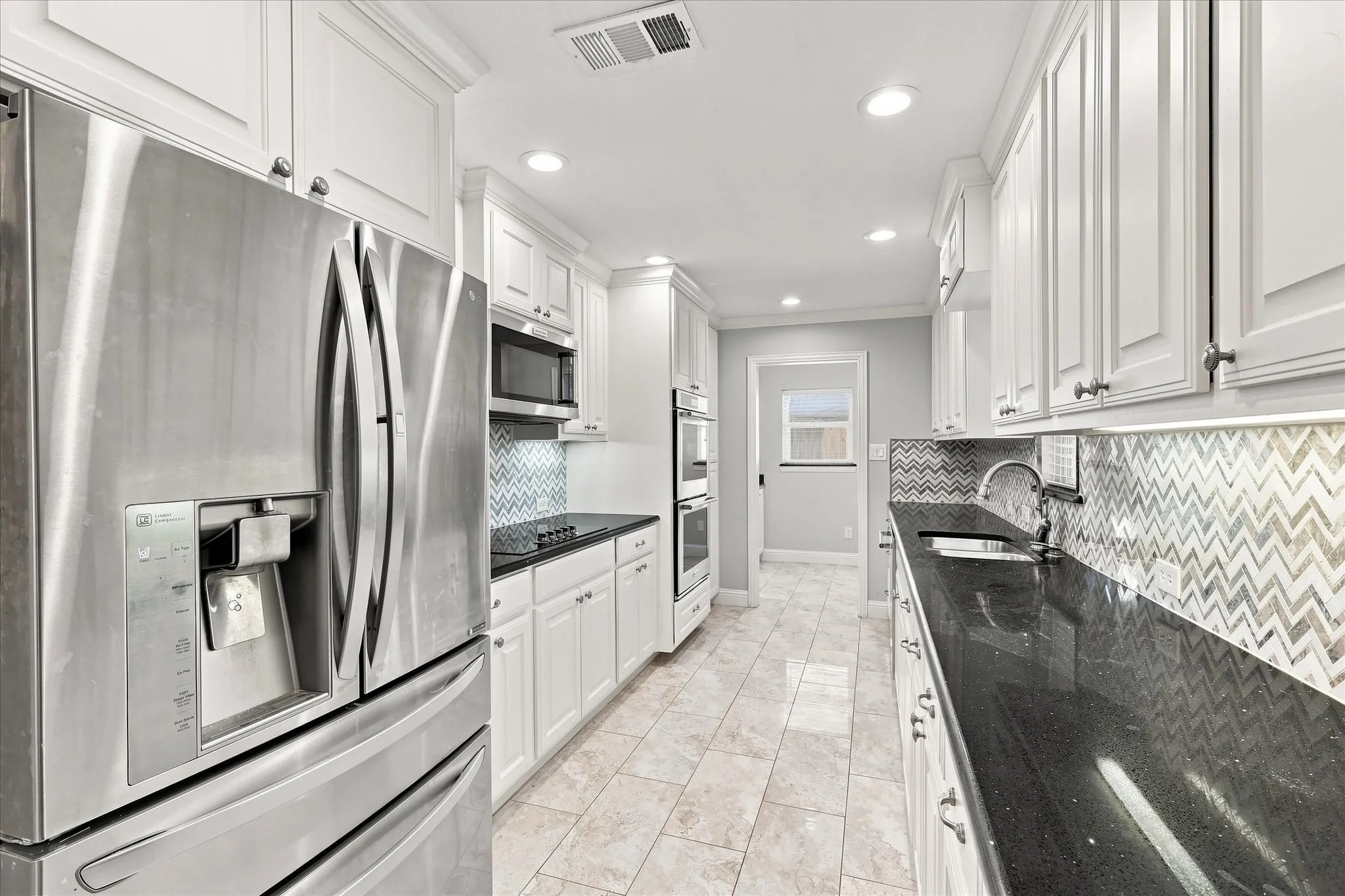 Single Family Residence For Sale in Denton County , 5264 Sherman Drive, The Colony, Texas 75056, 4 Bedroom, 2 Bathroom, 2 Garage spaces, 2,017 Sqft, built in 1983, mls#21359729, Real Estate Agent in The Colony, Homes For Sale in Denton county, Homes For Sale in The Colony, Realtor in The Colony Texas, Real Estate Brokerage Independent Realty Texas, Luminita Cordes Realtor