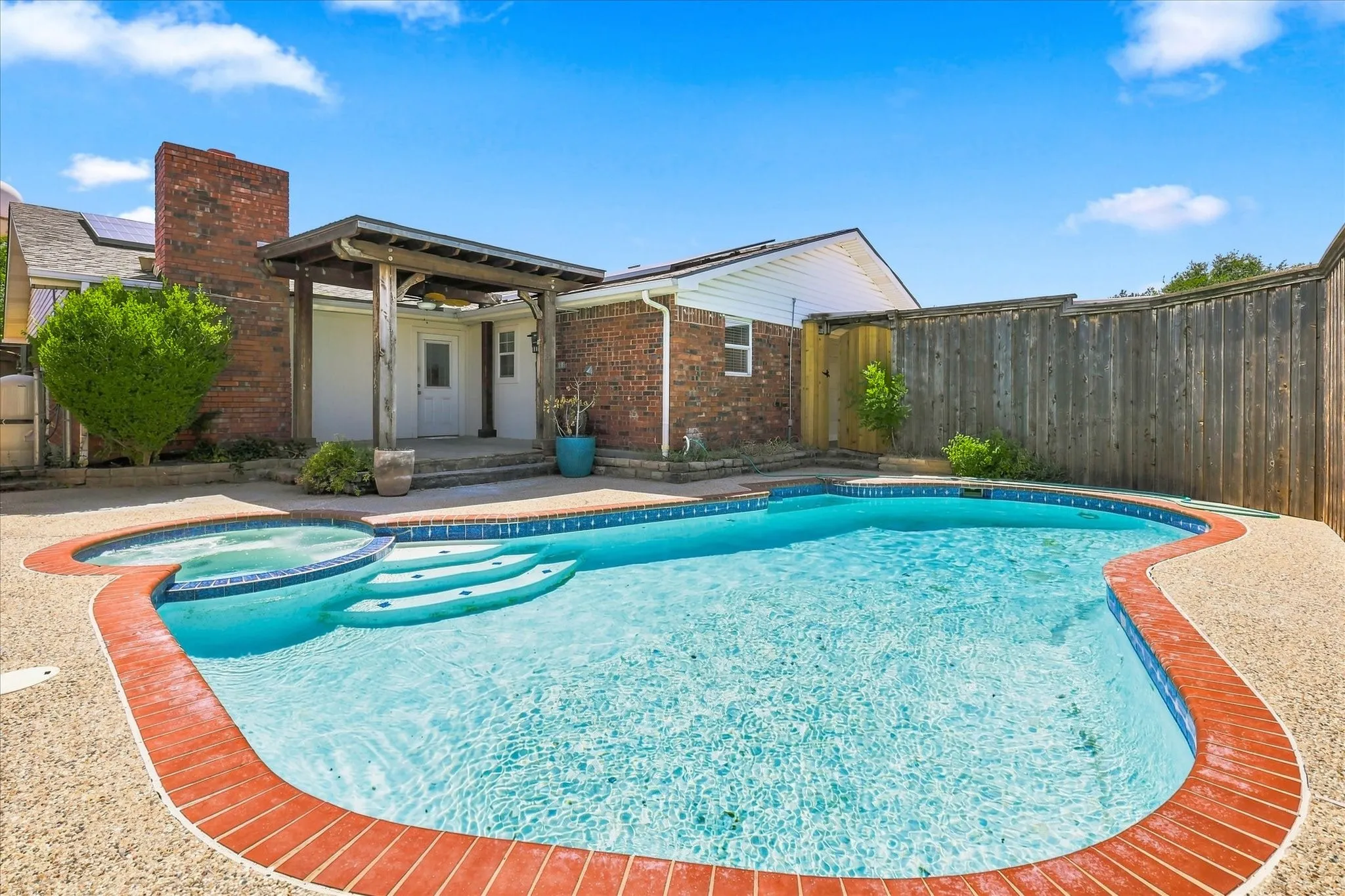 Single Family Residence For Sale in Denton County , 5264 Sherman Drive, The Colony, Texas 75056, 4 Bedroom, 2 Bathroom, 2 Garage spaces, 2,017 Sqft, built in 1983, mls#21359729, Real Estate Agent in The Colony, Homes For Sale in Denton county, Homes For Sale in The Colony, Realtor in The Colony Texas, Real Estate Brokerage Independent Realty Texas, Luminita Cordes Realtor