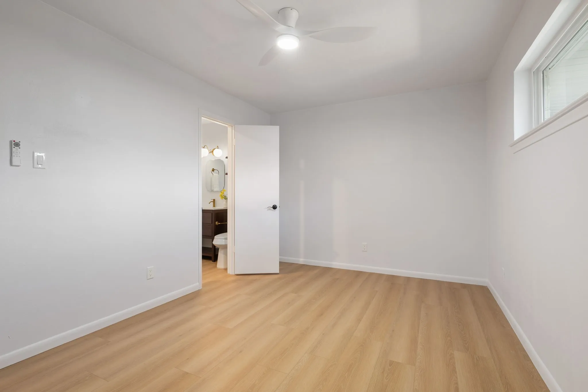 Single Family Residence For Sale in Dallas County , 7727 La Risa Drive, Dallas, Texas 75248, 4 Bedroom, 3 Bathroom, 2 Garage spaces, 2,098 Sqft, built in 1966, mls#21359548, Real Estate Agent in Dallas, Homes For Sale in Dallas county, Homes For Sale in Dallas, Realtor in Dallas Texas, Real Estate Brokerage Independent Realty Texas, Luminita Cordes Realtor