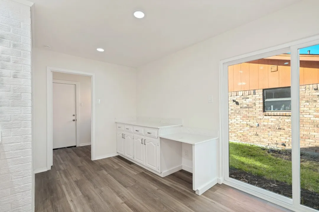 Single Family Residence For Sale in Dallas County , 622 Grinnell Drive, Garland, Texas 75043, 3 Bedroom, 2 Bathroom, 2 Garage spaces, 1,690 Sqft, built in 1977, mls#21359561, Real Estate Agent in Garland, Homes For Sale in Dallas county, Homes For Sale in Garland, Realtor in Garland Texas, Real Estate Brokerage Independent Realty Texas, Luminita Cordes Realtor