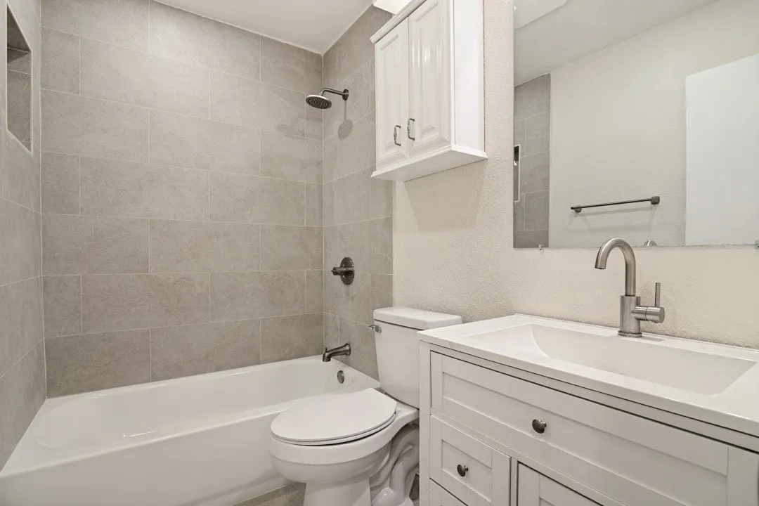 Single Family Residence For Sale in Dallas County , 622 Grinnell Drive, Garland, Texas 75043, 3 Bedroom, 2 Bathroom, 2 Garage spaces, 1,690 Sqft, built in 1977, mls#21359561, Real Estate Agent in Garland, Homes For Sale in Dallas county, Homes For Sale in Garland, Realtor in Garland Texas, Real Estate Brokerage Independent Realty Texas, Luminita Cordes Realtor