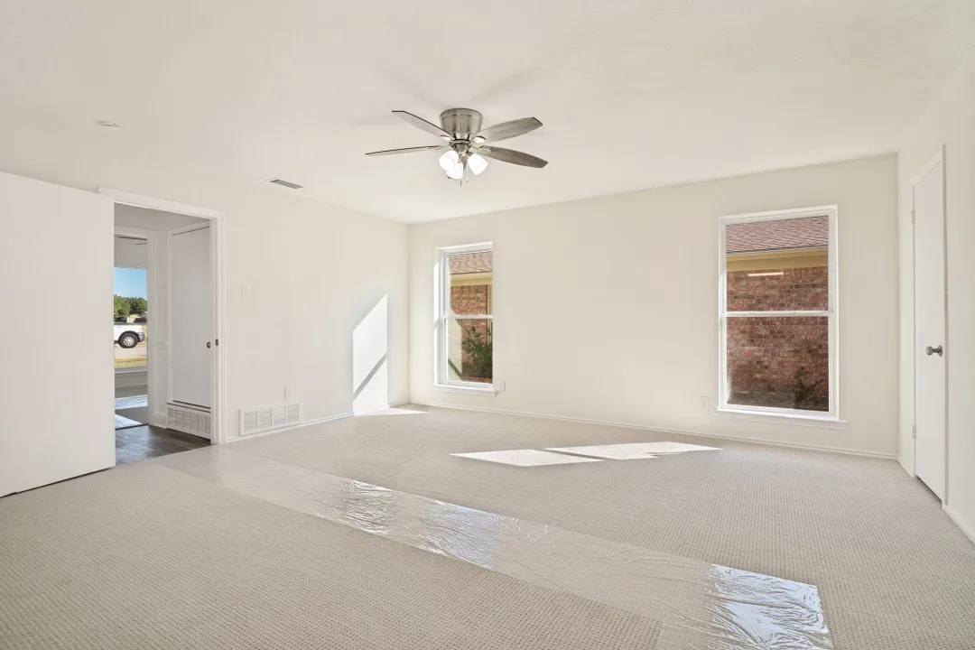 Single Family Residence For Sale in Dallas County , 622 Grinnell Drive, Garland, Texas 75043, 3 Bedroom, 2 Bathroom, 2 Garage spaces, 1,690 Sqft, built in 1977, mls#21359561, Real Estate Agent in Garland, Homes For Sale in Dallas county, Homes For Sale in Garland, Realtor in Garland Texas, Real Estate Brokerage Independent Realty Texas, Luminita Cordes Realtor
