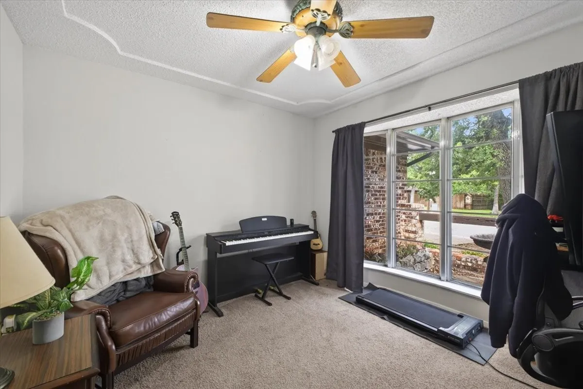Single Family Residence For Sale in Tarrant County , 8204 Starnes Road, North Richland Hills, Texas 76182, 3 Bedroom, 2 Bathroom, 2 Garage spaces, 2,059 Sqft, built in 1979, mls#21360155, Real Estate Agent in North Richland Hills, Homes For Sale in Tarrant county, Homes For Sale in North Richland Hills, Realtor in North Richland Hills Texas, Real Estate Brokerage Independent Realty Texas, Luminita Cordes Realtor