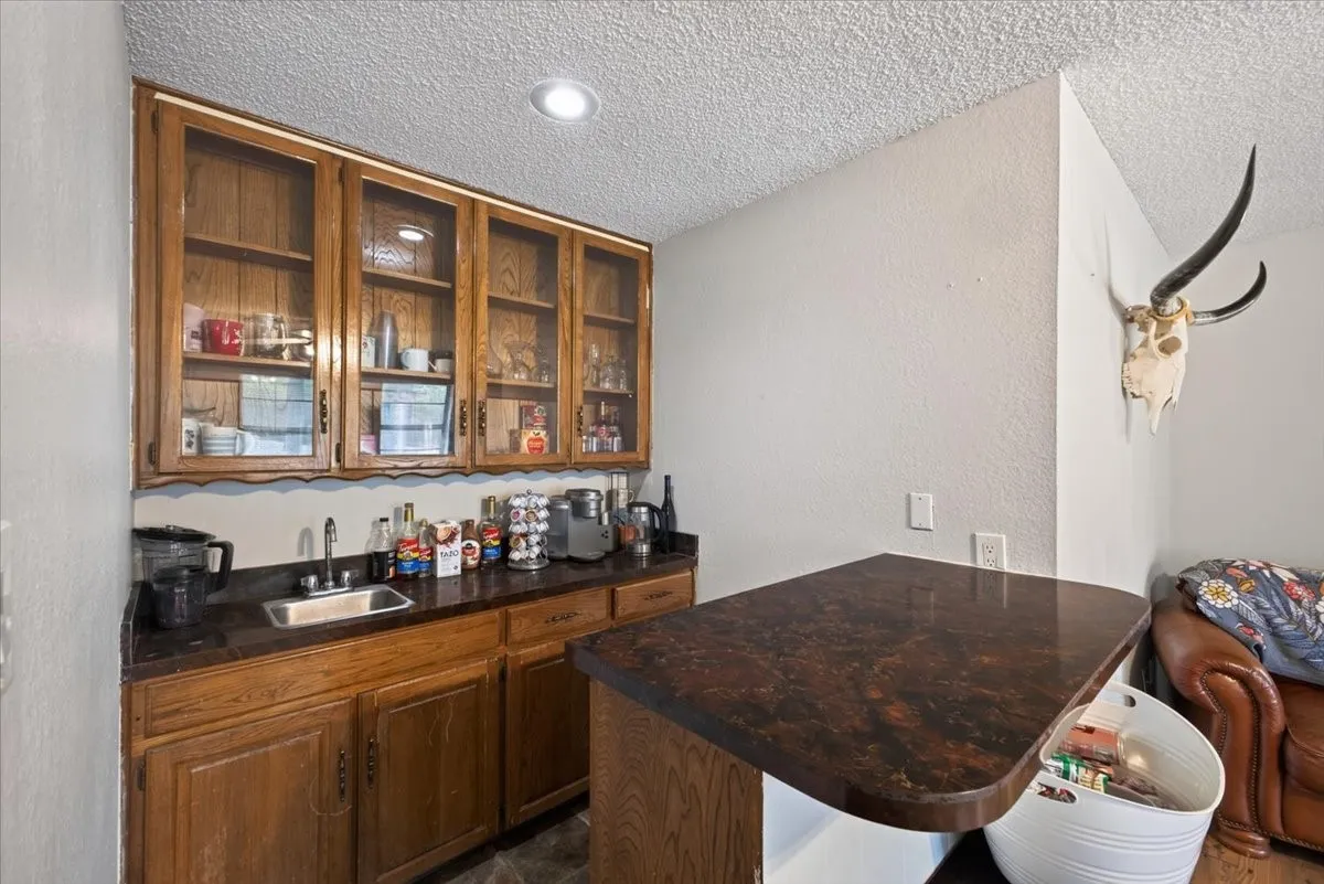 Single Family Residence For Sale in Tarrant County , 8204 Starnes Road, North Richland Hills, Texas 76182, 3 Bedroom, 2 Bathroom, 2 Garage spaces, 2,059 Sqft, built in 1979, mls#21360155, Real Estate Agent in North Richland Hills, Homes For Sale in Tarrant county, Homes For Sale in North Richland Hills, Realtor in North Richland Hills Texas, Real Estate Brokerage Independent Realty Texas, Luminita Cordes Realtor
