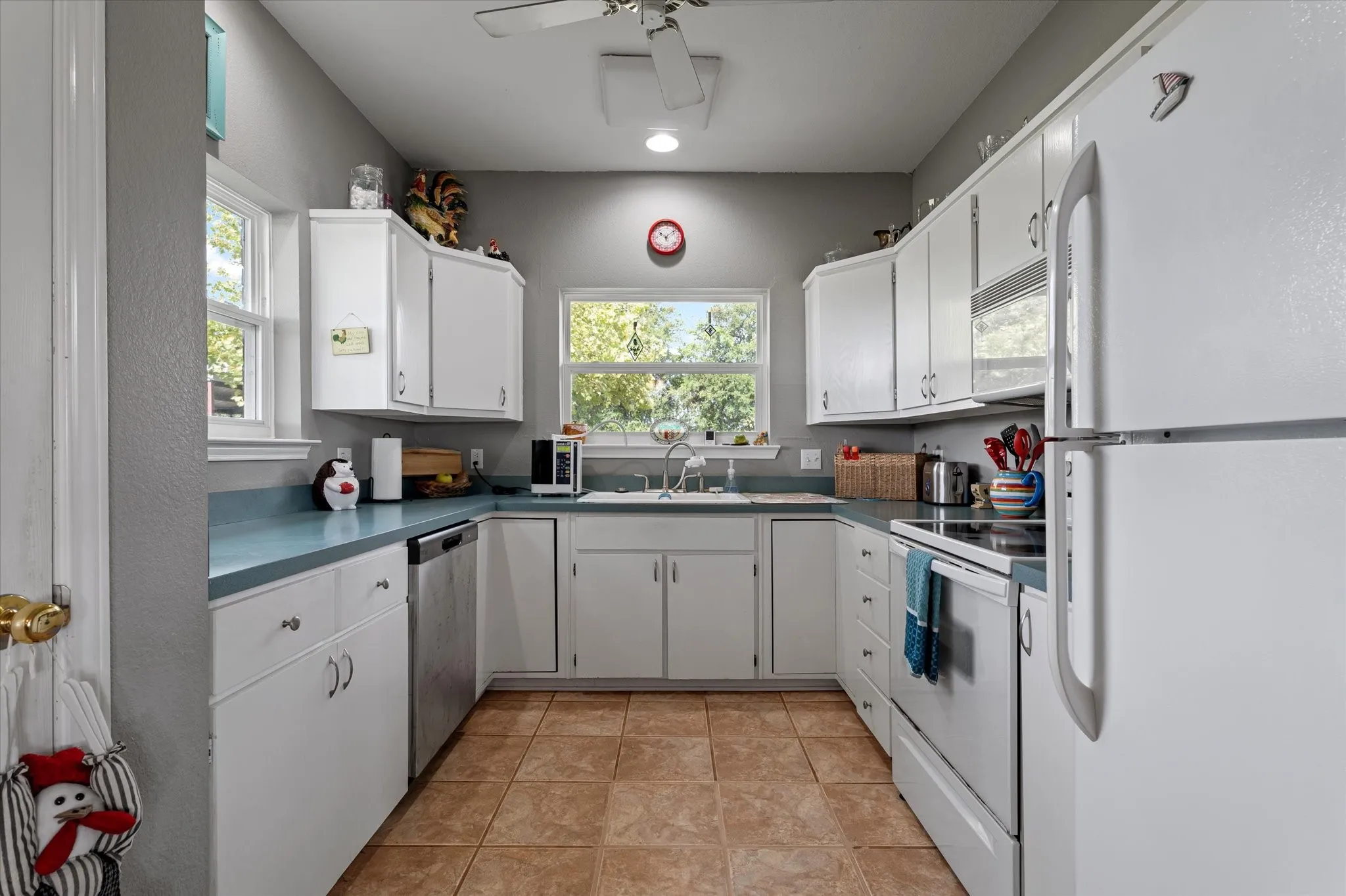 Single Family Residence For Sale in Fannin County , 1172 County Road 3710, Leonard, Texas 75452, 2 Bedroom, 2 Bathroom, 2 Garage spaces, 1,517 Sqft, built in 1998, mls#21360202, Real Estate Agent in Leonard, Homes For Sale in Fannin county, Homes For Sale in Leonard, Realtor in Leonard Texas, Real Estate Brokerage Independent Realty Texas, Luminita Cordes Realtor