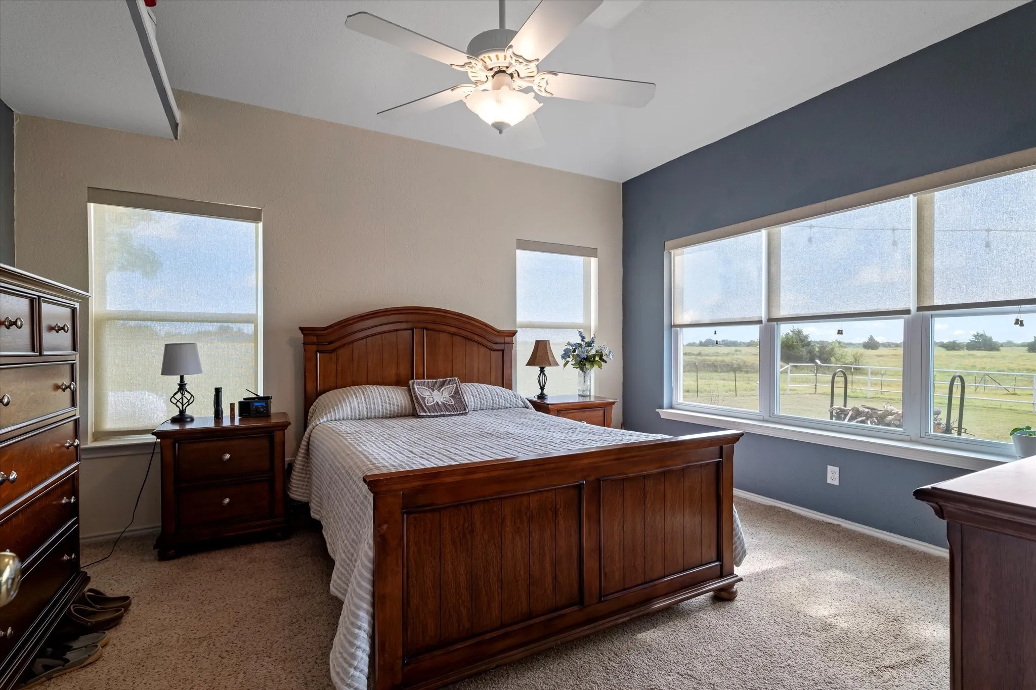Single Family Residence For Sale in Fannin County , 1172 County Road 3710, Leonard, Texas 75452, 2 Bedroom, 2 Bathroom, 2 Garage spaces, 1,517 Sqft, built in 1998, mls#21360202, Real Estate Agent in Leonard, Homes For Sale in Fannin county, Homes For Sale in Leonard, Realtor in Leonard Texas, Real Estate Brokerage Independent Realty Texas, Luminita Cordes Realtor