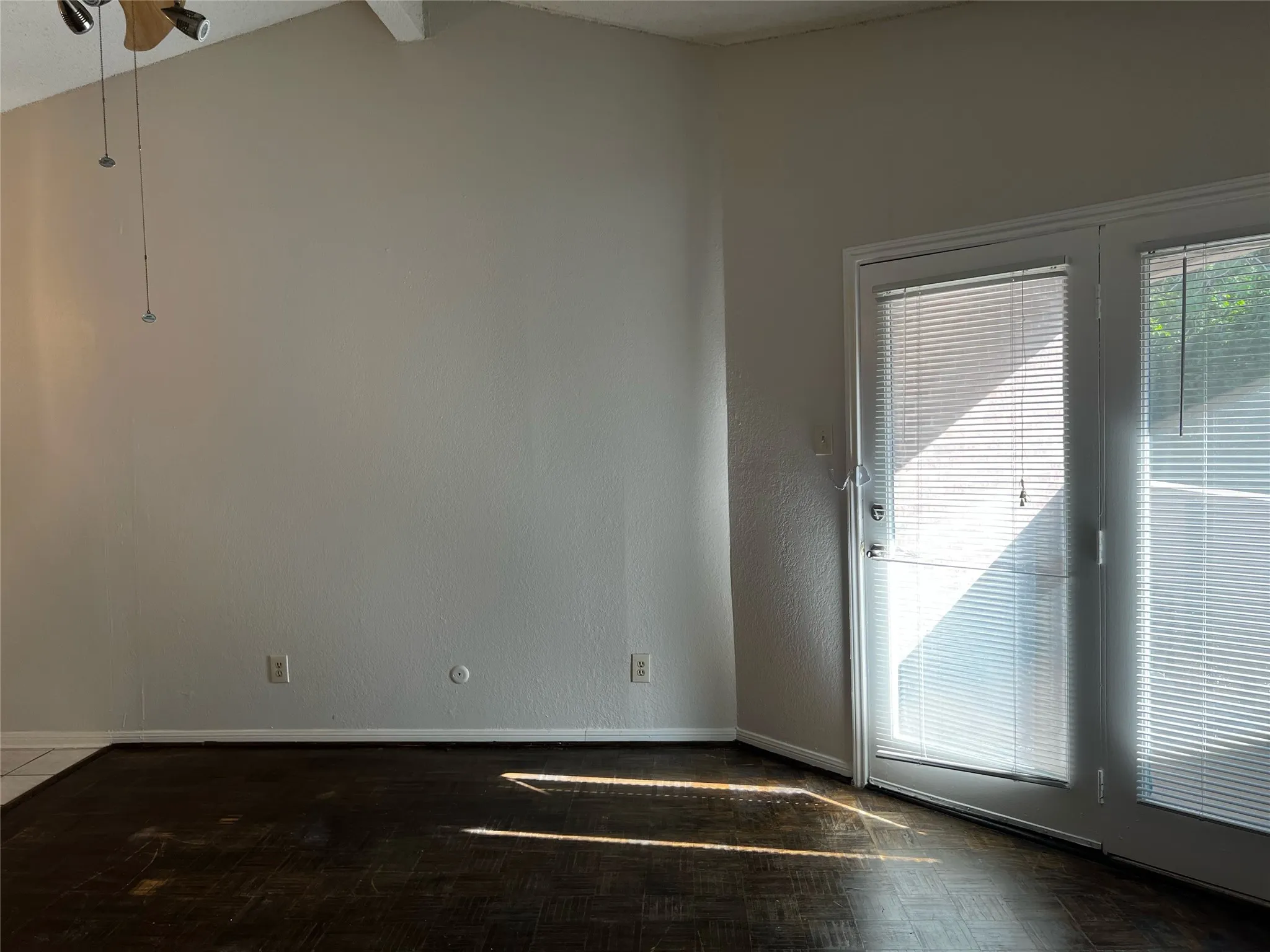 Condominium For Rent in Dallas County , 8545 Midpark Road 48, Dallas, Texas 75240, 2 Bedroom, 2 Bathroom, Garage spaces, 1,035 Sqft, built in 1982, mls#21360174, Real Estate Agent in Dallas, Homes For Rent in Dallas county, Homes For Rent in Dallas, Realtor in Dallas Texas, Real Estate Brokerage Independent Realty Texas, Luminita Cordes Realtor