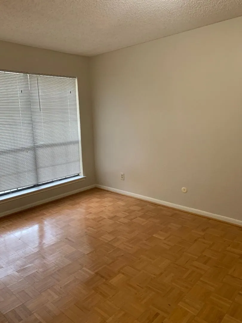 Condominium For Rent in Dallas County , 8545 Midpark Road 48, Dallas, Texas 75240, 2 Bedroom, 2 Bathroom, Garage spaces, 1,035 Sqft, built in 1982, mls#21360174, Real Estate Agent in Dallas, Homes For Rent in Dallas county, Homes For Rent in Dallas, Realtor in Dallas Texas, Real Estate Brokerage Independent Realty Texas, Luminita Cordes Realtor