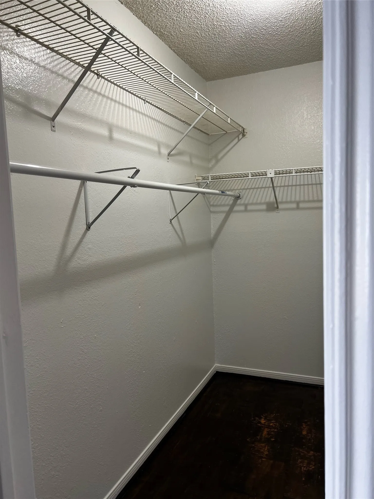 Condominium For Rent in Dallas County , 8545 Midpark Road 48, Dallas, Texas 75240, 2 Bedroom, 2 Bathroom, Garage spaces, 1,035 Sqft, built in 1982, mls#21360174, Real Estate Agent in Dallas, Homes For Rent in Dallas county, Homes For Rent in Dallas, Realtor in Dallas Texas, Real Estate Brokerage Independent Realty Texas, Luminita Cordes Realtor
