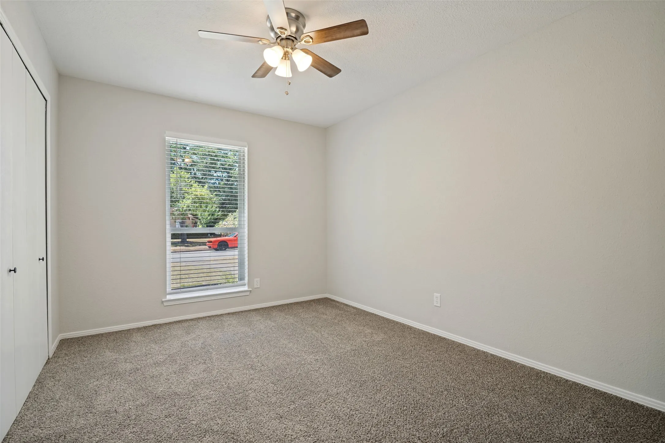 Single Family Residence For Sale in Dallas County , 748 Kingswood Avenue, Richardson, Texas 75080, 4 Bedroom, 2 Bathroom, 2 Garage spaces, 1,520 Sqft, built in 1967, mls#21360243, Real Estate Agent in Richardson, Homes For Sale in Dallas county, Homes For Sale in Richardson, Realtor in Richardson Texas, Real Estate Brokerage Independent Realty Texas, Luminita Cordes Realtor