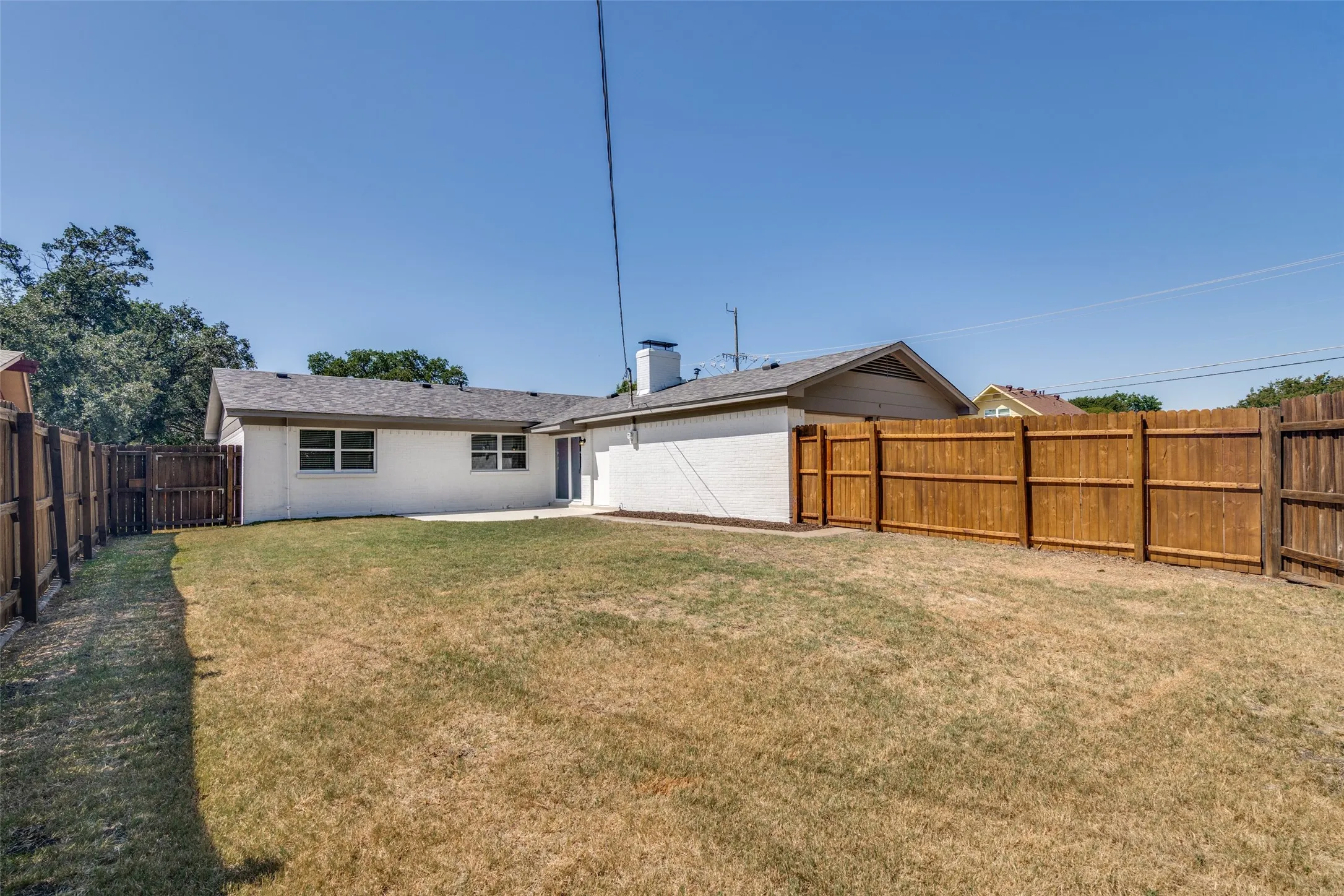 Single Family Residence For Sale in Dallas County , 748 Kingswood Avenue, Richardson, Texas 75080, 4 Bedroom, 2 Bathroom, 2 Garage spaces, 1,520 Sqft, built in 1967, mls#21360243, Real Estate Agent in Richardson, Homes For Sale in Dallas county, Homes For Sale in Richardson, Realtor in Richardson Texas, Real Estate Brokerage Independent Realty Texas, Luminita Cordes Realtor