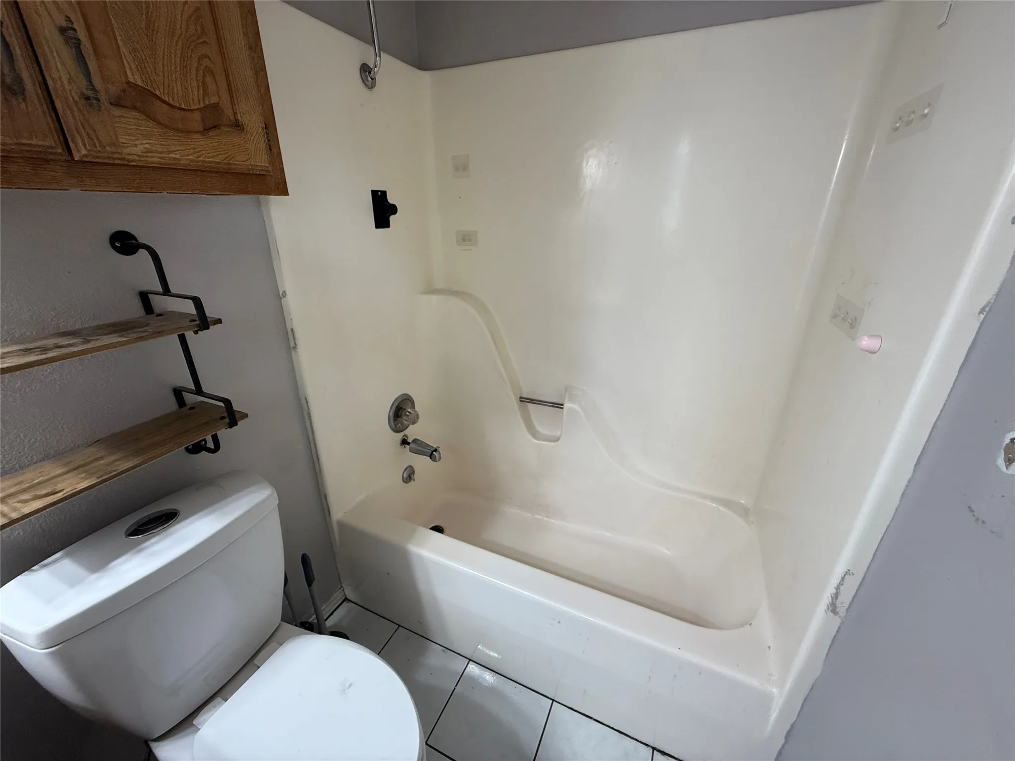 Single Family Residence For Sale in Palo Pinto County , 3406 NE 11TH Street, Mineral Wells, Texas 76067, 3 Bedroom, 2 Bathroom, 2 Garage spaces, 1,454 Sqft, built in 1983, mls#21358623, Real Estate Agent in Mineral Wells, Homes For Sale in Palo Pinto county, Homes For Sale in Mineral Wells, Realtor in Mineral Wells Texas, Real Estate Brokerage Independent Realty Texas, Luminita Cordes Realtor