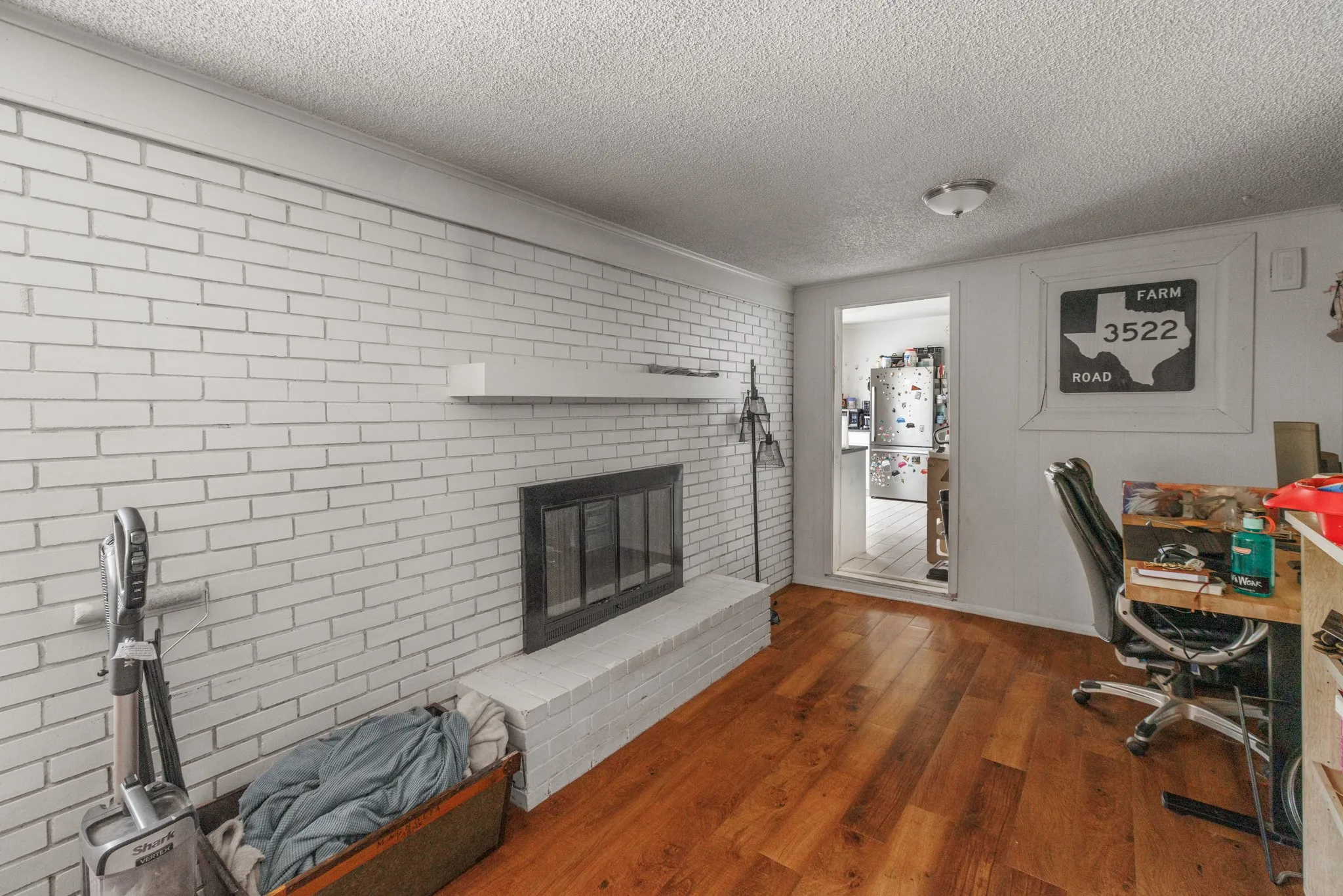 Single Family Residence For Sale in Taylor County , 3249 S 4th Street, Abilene, Texas 79605, 3 Bedroom, 2 Bathroom, 2 Garage spaces, 1,470 Sqft, built in 1946, mls#21352797, Real Estate Agent in Abilene, Homes For Sale in Taylor county, Homes For Sale in Abilene, Realtor in Abilene Texas, Real Estate Brokerage Independent Realty Texas, Luminita Cordes Realtor
