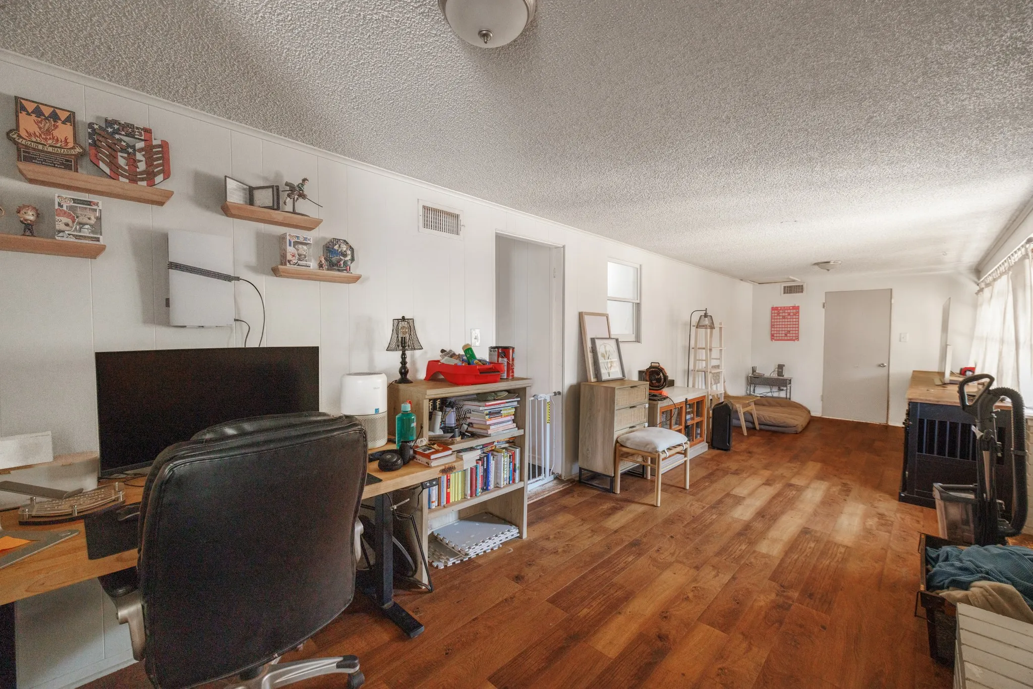 Single Family Residence For Sale in Taylor County , 3249 S 4th Street, Abilene, Texas 79605, 3 Bedroom, 2 Bathroom, 2 Garage spaces, 1,470 Sqft, built in 1946, mls#21352797, Real Estate Agent in Abilene, Homes For Sale in Taylor county, Homes For Sale in Abilene, Realtor in Abilene Texas, Real Estate Brokerage Independent Realty Texas, Luminita Cordes Realtor