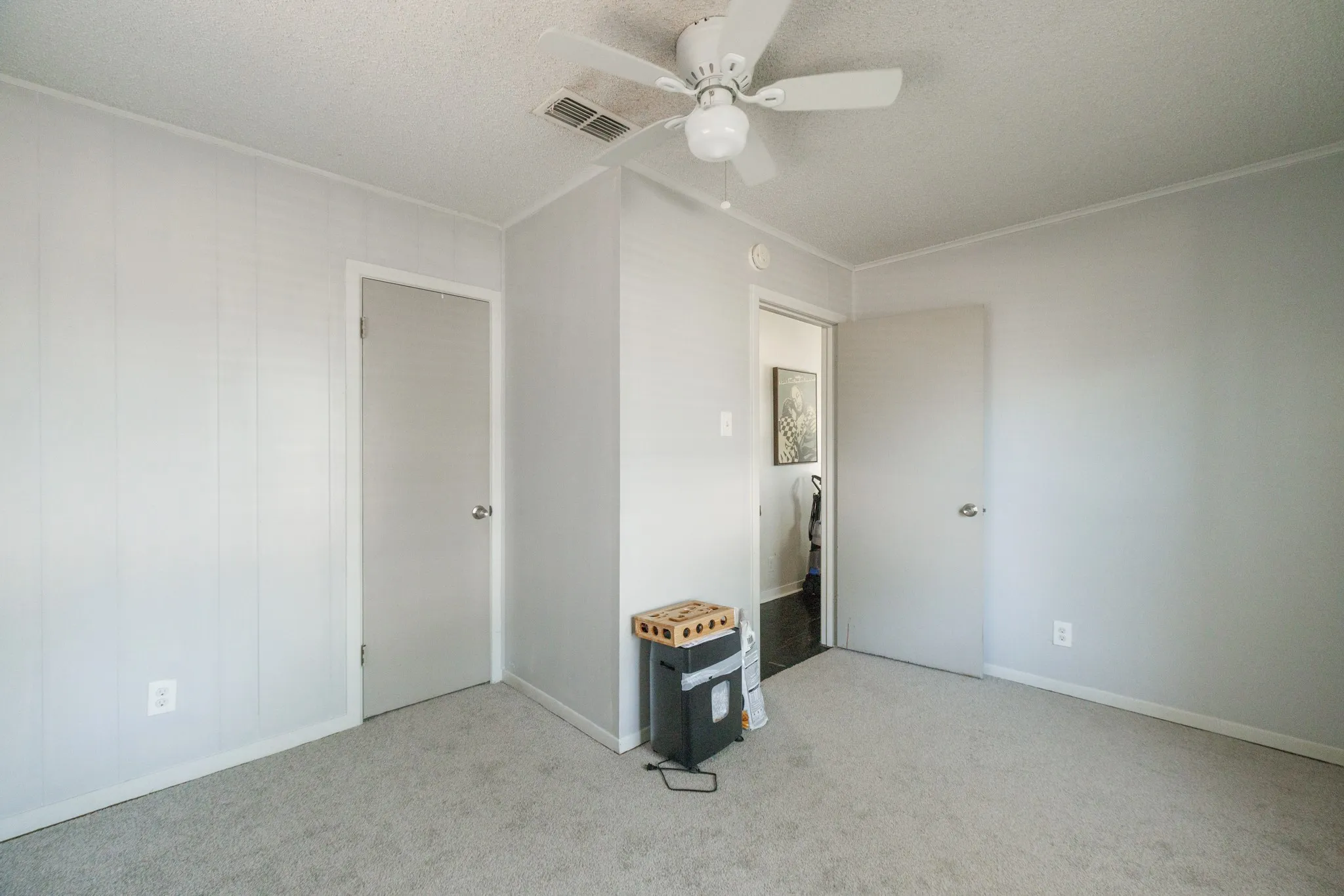 Single Family Residence For Sale in Taylor County , 3249 S 4th Street, Abilene, Texas 79605, 3 Bedroom, 2 Bathroom, 2 Garage spaces, 1,470 Sqft, built in 1946, mls#21352797, Real Estate Agent in Abilene, Homes For Sale in Taylor county, Homes For Sale in Abilene, Realtor in Abilene Texas, Real Estate Brokerage Independent Realty Texas, Luminita Cordes Realtor