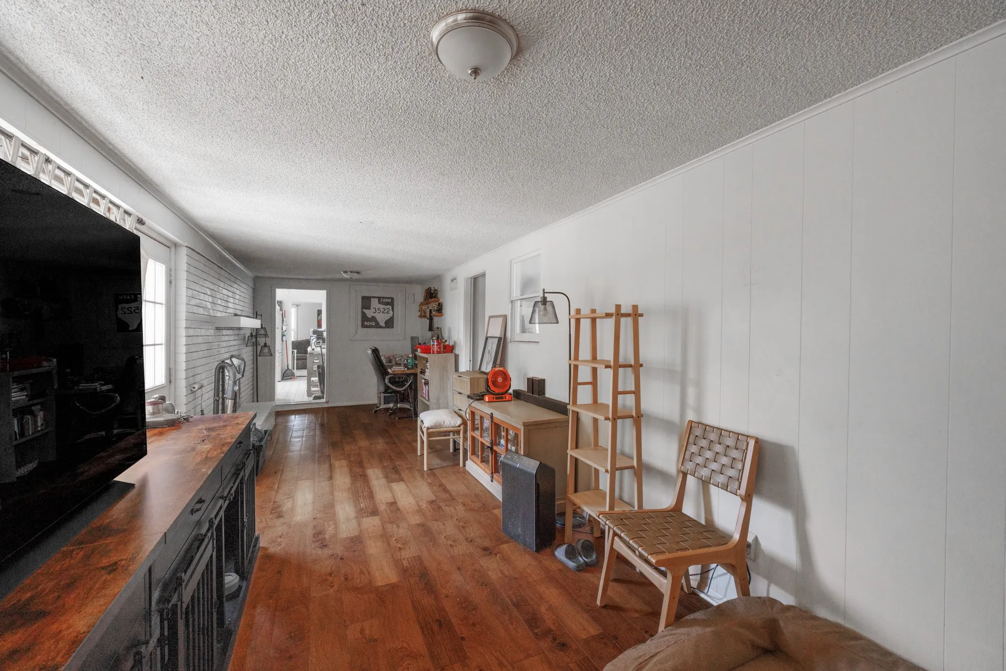 Single Family Residence For Sale in Taylor County , 3249 S 4th Street, Abilene, Texas 79605, 3 Bedroom, 2 Bathroom, 2 Garage spaces, 1,470 Sqft, built in 1946, mls#21352797, Real Estate Agent in Abilene, Homes For Sale in Taylor county, Homes For Sale in Abilene, Realtor in Abilene Texas, Real Estate Brokerage Independent Realty Texas, Luminita Cordes Realtor