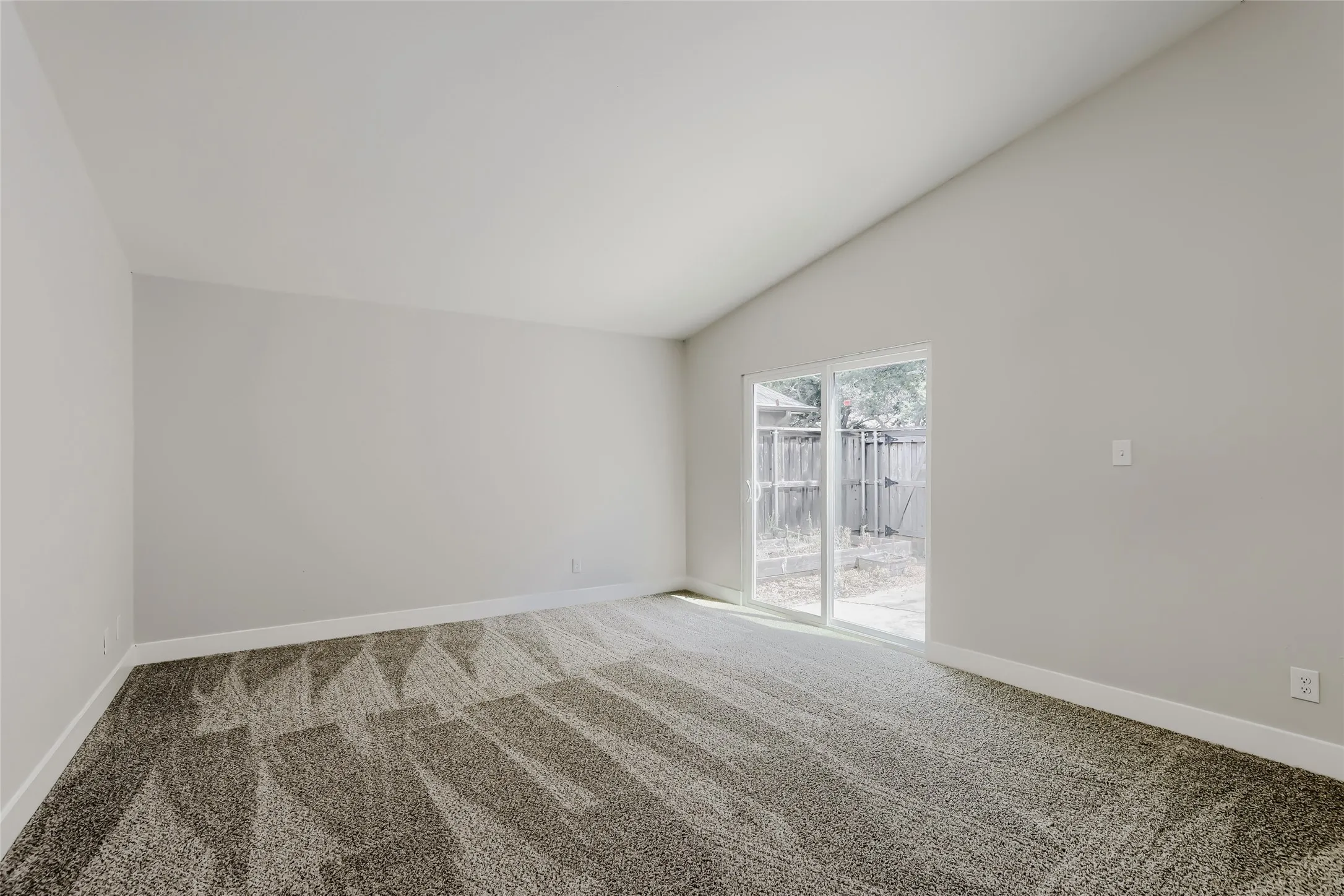 Single Family Residence For Sale in Collin County , 3421 Cross Bend Road, Plano, Texas 75023, 4 Bedroom, 3 Bathroom, 2 Garage spaces, 2,806 Sqft, built in 1978, mls#21348719, Real Estate Agent in Plano, Homes For Sale in Collin county, Homes For Sale in Plano, Realtor in Plano Texas, Real Estate Brokerage Independent Realty Texas, Luminita Cordes Realtor