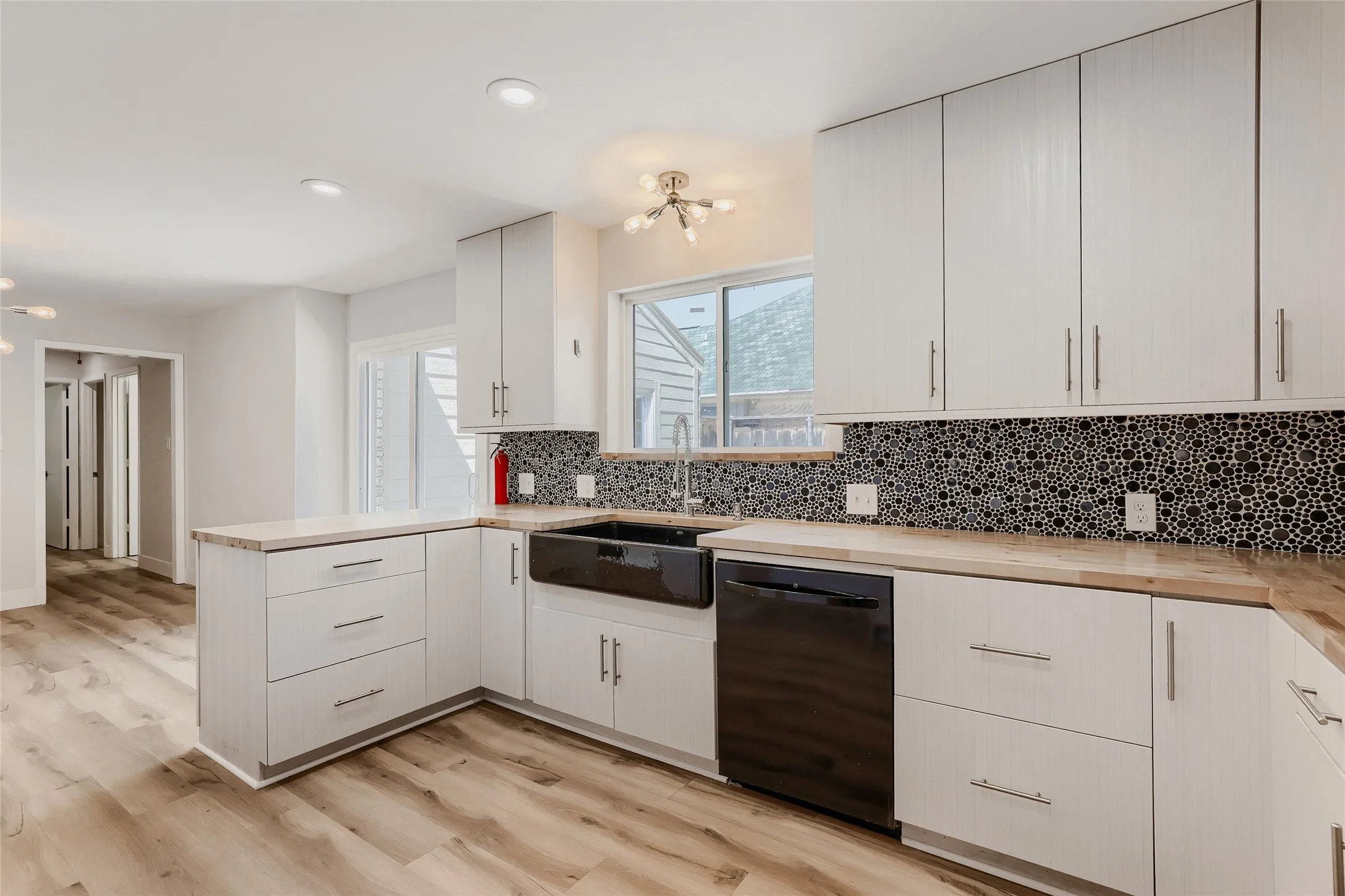 Single Family Residence For Sale in Collin County , 3421 Cross Bend Road, Plano, Texas 75023, 4 Bedroom, 3 Bathroom, 2 Garage spaces, 2,806 Sqft, built in 1978, mls#21348719, Real Estate Agent in Plano, Homes For Sale in Collin county, Homes For Sale in Plano, Realtor in Plano Texas, Real Estate Brokerage Independent Realty Texas, Luminita Cordes Realtor