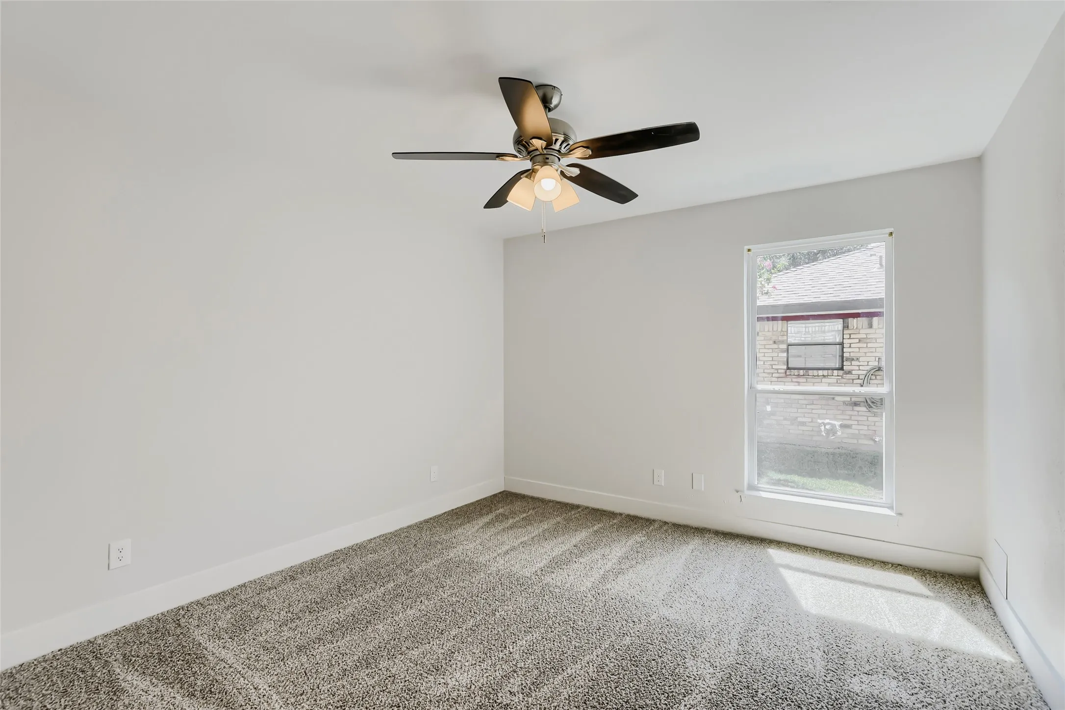 Single Family Residence For Sale in Collin County , 3421 Cross Bend Road, Plano, Texas 75023, 4 Bedroom, 3 Bathroom, 2 Garage spaces, 2,806 Sqft, built in 1978, mls#21348719, Real Estate Agent in Plano, Homes For Sale in Collin county, Homes For Sale in Plano, Realtor in Plano Texas, Real Estate Brokerage Independent Realty Texas, Luminita Cordes Realtor