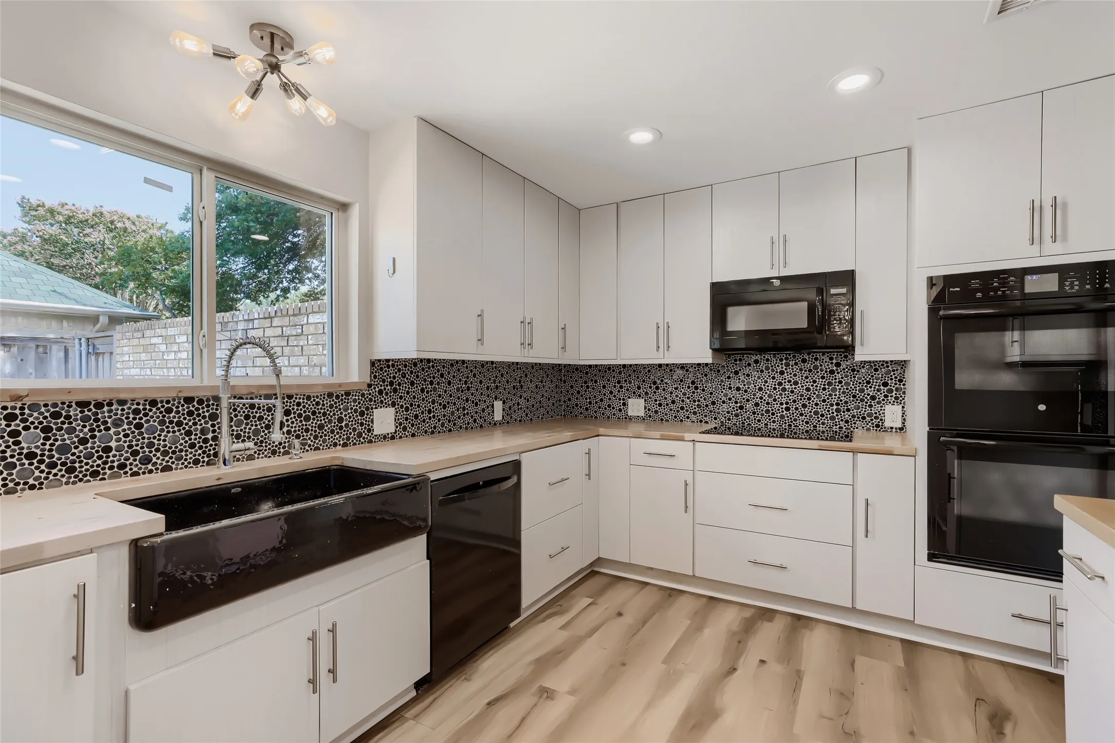 Single Family Residence For Sale in Collin County , 3421 Cross Bend Road, Plano, Texas 75023, 4 Bedroom, 3 Bathroom, 2 Garage spaces, 2,806 Sqft, built in 1978, mls#21348719, Real Estate Agent in Plano, Homes For Sale in Collin county, Homes For Sale in Plano, Realtor in Plano Texas, Real Estate Brokerage Independent Realty Texas, Luminita Cordes Realtor