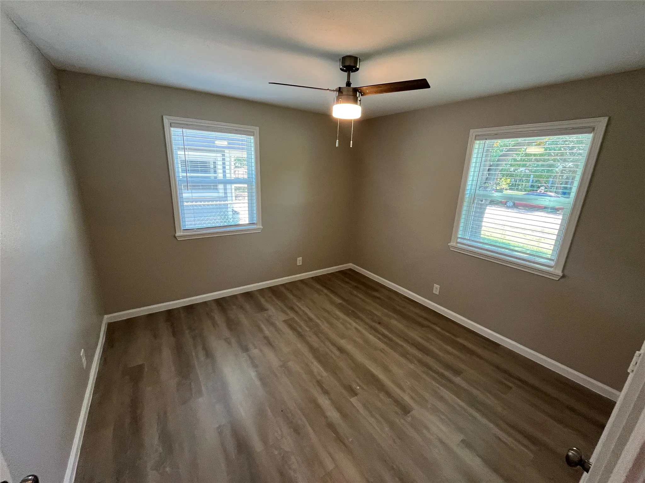 Single Family Residence For Rent in Dallas County , 2911 Millmar Drive, Dallas, Texas 75228, 4 Bedroom, 2 Bathroom, Garage spaces, 1,128 Sqft, built in 1954, mls#21357716, Real Estate Agent in Dallas, Homes For Rent in Dallas county, Homes For Rent in Dallas, Realtor in Dallas Texas, Real Estate Brokerage Independent Realty Texas, Luminita Cordes Realtor