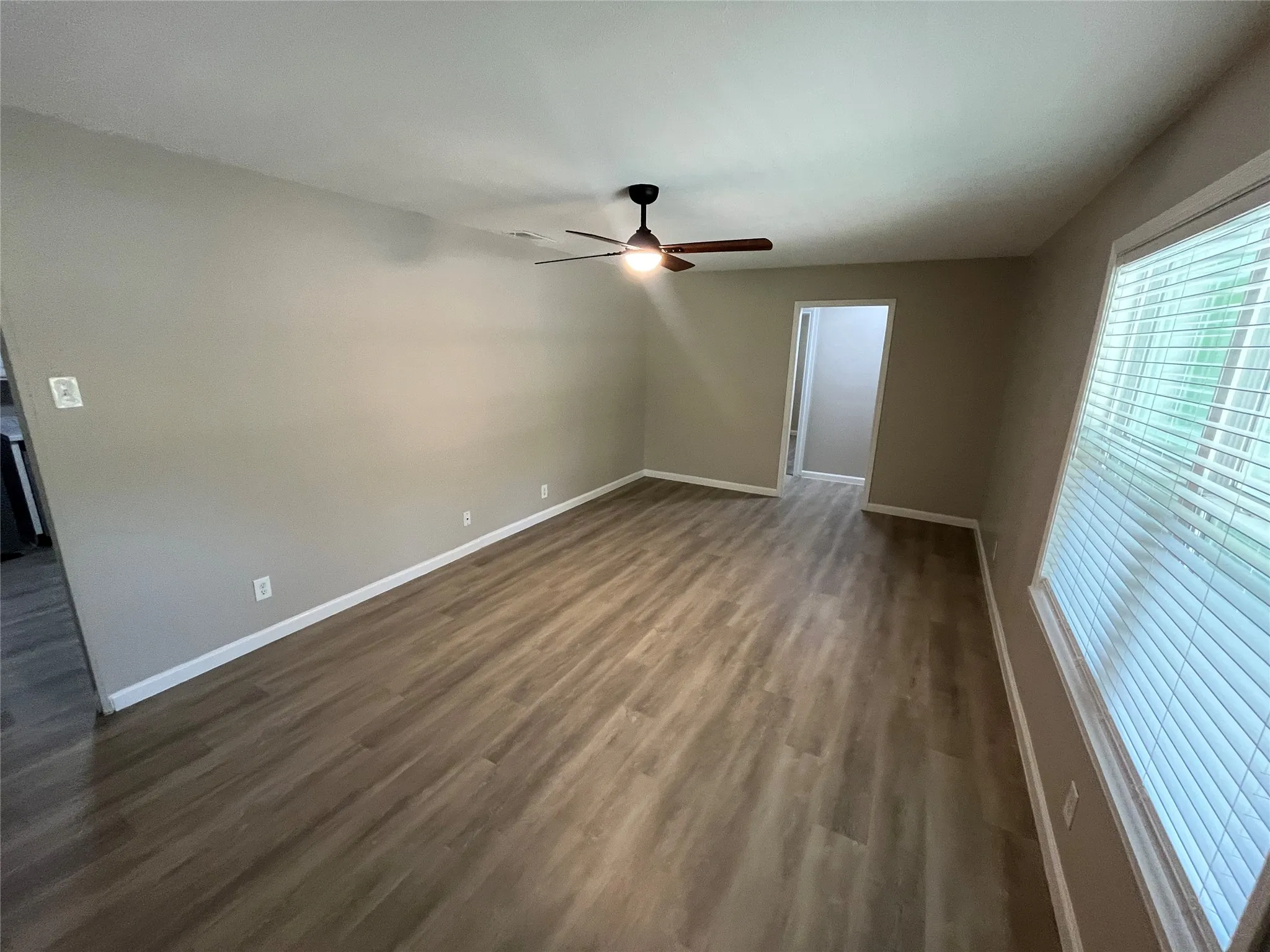 Single Family Residence For Rent in Dallas County , 2911 Millmar Drive, Dallas, Texas 75228, 4 Bedroom, 2 Bathroom, Garage spaces, 1,128 Sqft, built in 1954, mls#21357716, Real Estate Agent in Dallas, Homes For Rent in Dallas county, Homes For Rent in Dallas, Realtor in Dallas Texas, Real Estate Brokerage Independent Realty Texas, Luminita Cordes Realtor