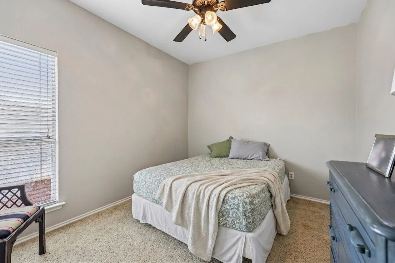 Single Family Residence For Sale in Johnson County , 1129 Mourning Dove Drive, Burleson, Texas 76028, 4 Bedroom, 3 Bathroom, 2 Garage spaces, 2,532 Sqft, built in 2006, mls#21355964, Real Estate Agent in Burleson, Homes For Sale in Johnson county, Homes For Sale in Burleson, Realtor in Burleson Texas, Real Estate Brokerage Independent Realty Texas, Luminita Cordes Realtor