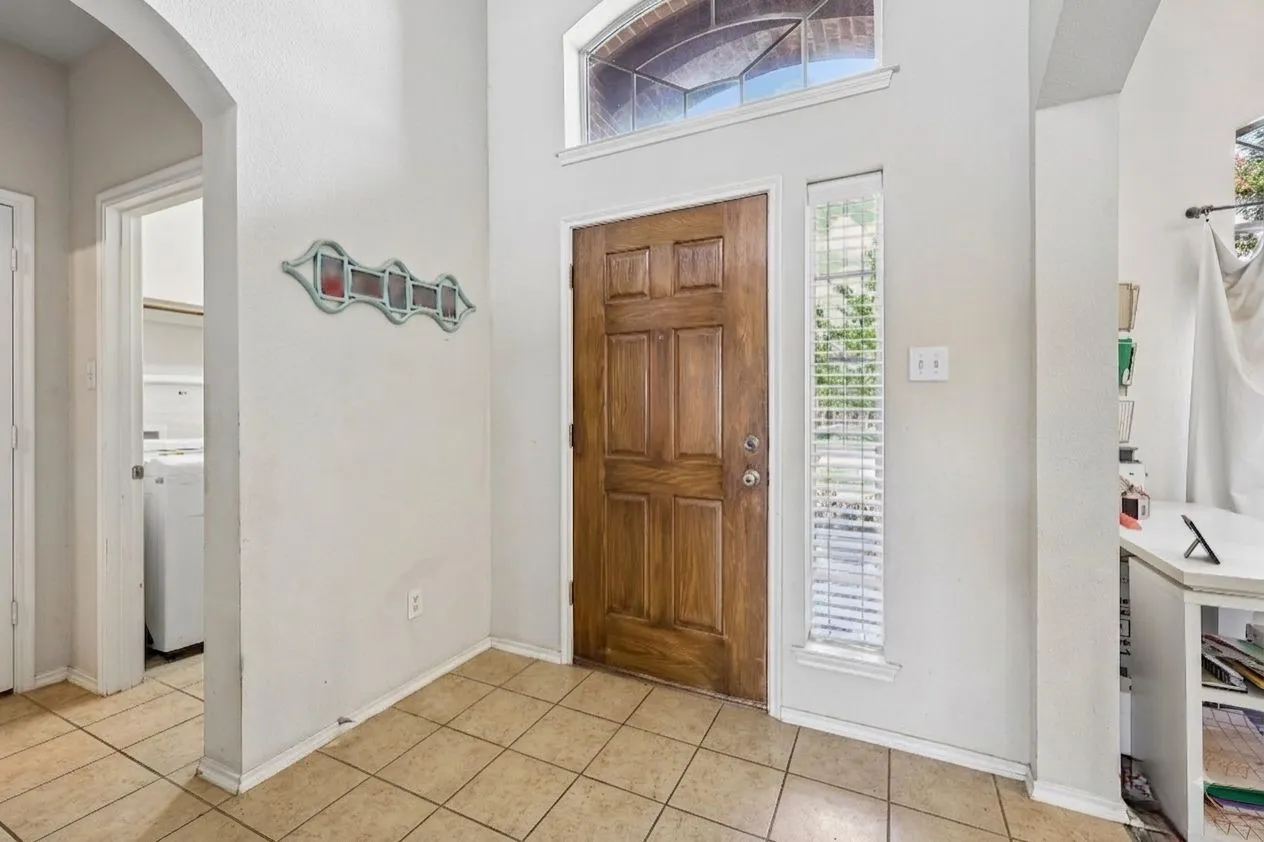Single Family Residence For Sale in Johnson County , 1129 Mourning Dove Drive, Burleson, Texas 76028, 4 Bedroom, 3 Bathroom, 2 Garage spaces, 2,532 Sqft, built in 2006, mls#21355964, Real Estate Agent in Burleson, Homes For Sale in Johnson county, Homes For Sale in Burleson, Realtor in Burleson Texas, Real Estate Brokerage Independent Realty Texas, Luminita Cordes Realtor