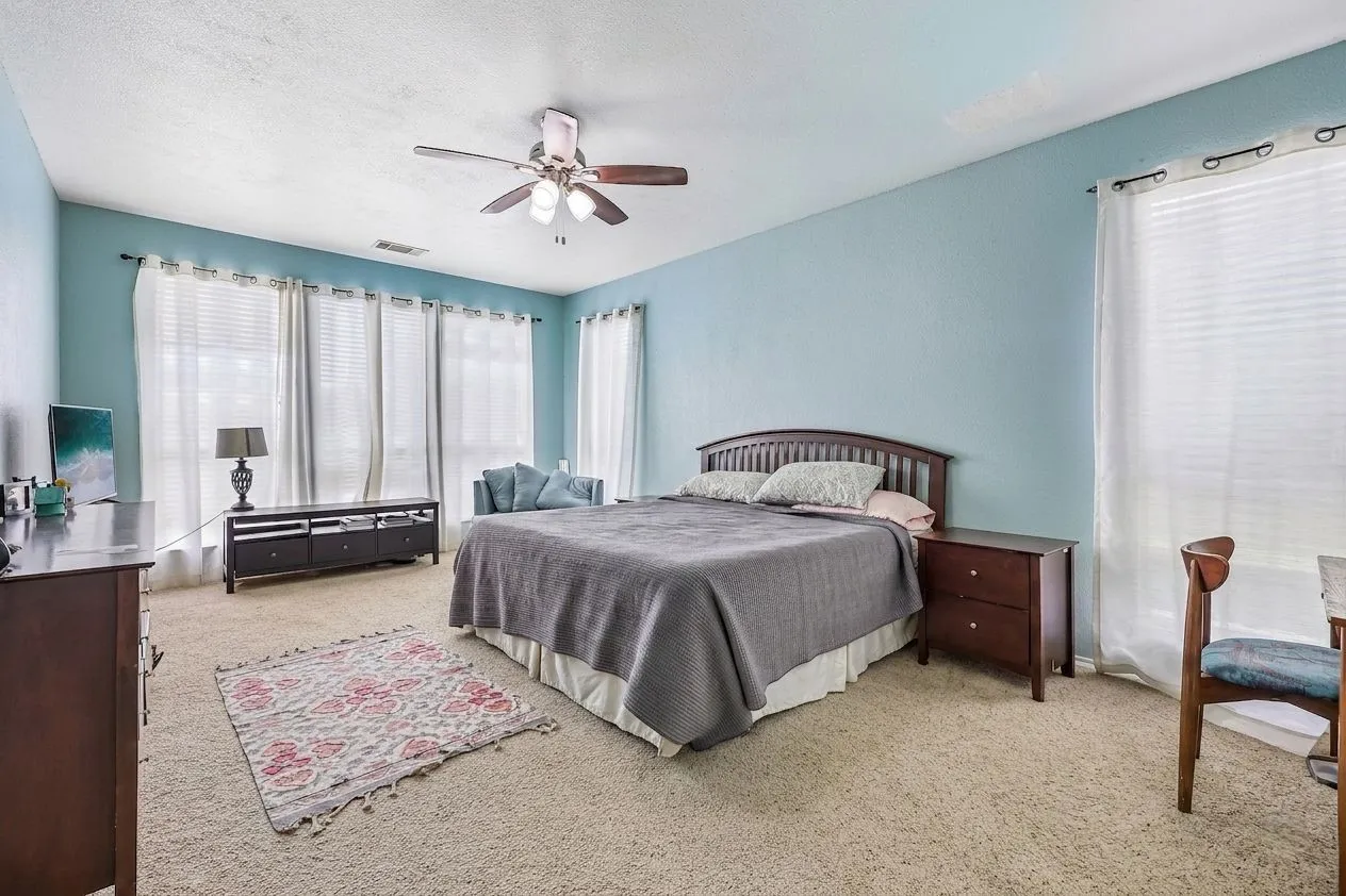 Single Family Residence For Sale in Johnson County , 1129 Mourning Dove Drive, Burleson, Texas 76028, 4 Bedroom, 3 Bathroom, 2 Garage spaces, 2,532 Sqft, built in 2006, mls#21355964, Real Estate Agent in Burleson, Homes For Sale in Johnson county, Homes For Sale in Burleson, Realtor in Burleson Texas, Real Estate Brokerage Independent Realty Texas, Luminita Cordes Realtor