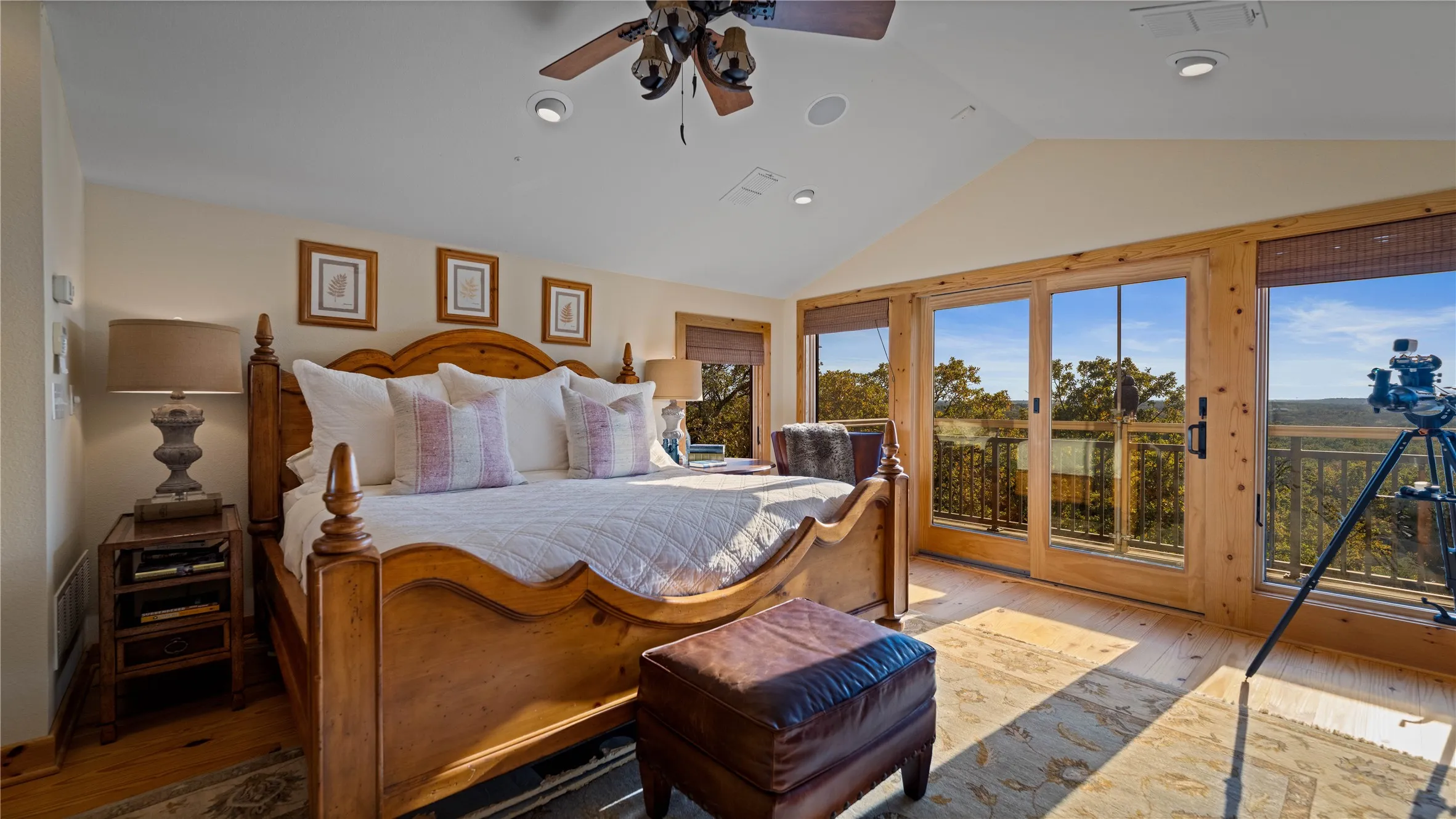 Single Family Residence For Sale in Cooke County , 1210A County Road 232, Collinsville, Texas 76233, 4 Bedroom, 4 Bathroom, Garage spaces, 2,795 Sqft, built in 2005, Price $6,000,000, mls#21359968, Real Estate Agent in Collinsville, Homes For Sale in Cooke county, Homes For Sale in Collinsville, Realtor in Collinsville Texas, Real Estate Brokerage Independent Realty Texas, Luminita Cordes Realtor