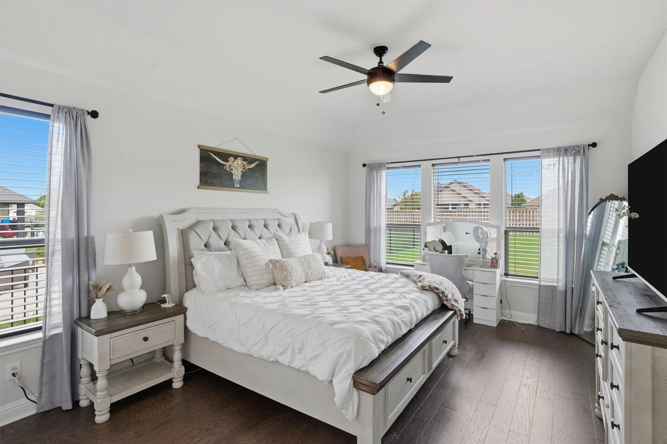 Single Family Residence For Rent in Hood County , 313 Bowrider Lane, Granbury, Texas 76049, 3 Bedroom, 2 Bathroom, 2 Garage spaces, 2,404 Sqft, built in 2024, mls#21360295, Real Estate Agent in Granbury, Homes For Rent in Hood county, Homes For Rent in Granbury, Realtor in Granbury Texas, Real Estate Brokerage Independent Realty Texas, Luminita Cordes Realtor