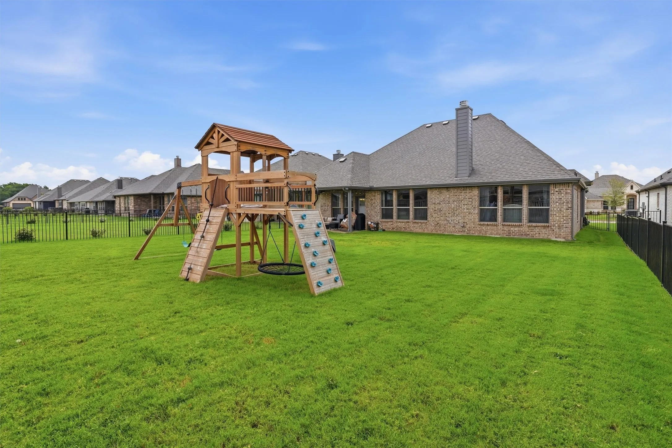 Single Family Residence For Rent in Hood County , 313 Bowrider Lane, Granbury, Texas 76049, 3 Bedroom, 2 Bathroom, 2 Garage spaces, 2,404 Sqft, built in 2024, mls#21360295, Real Estate Agent in Granbury, Homes For Rent in Hood county, Homes For Rent in Granbury, Realtor in Granbury Texas, Real Estate Brokerage Independent Realty Texas, Luminita Cordes Realtor