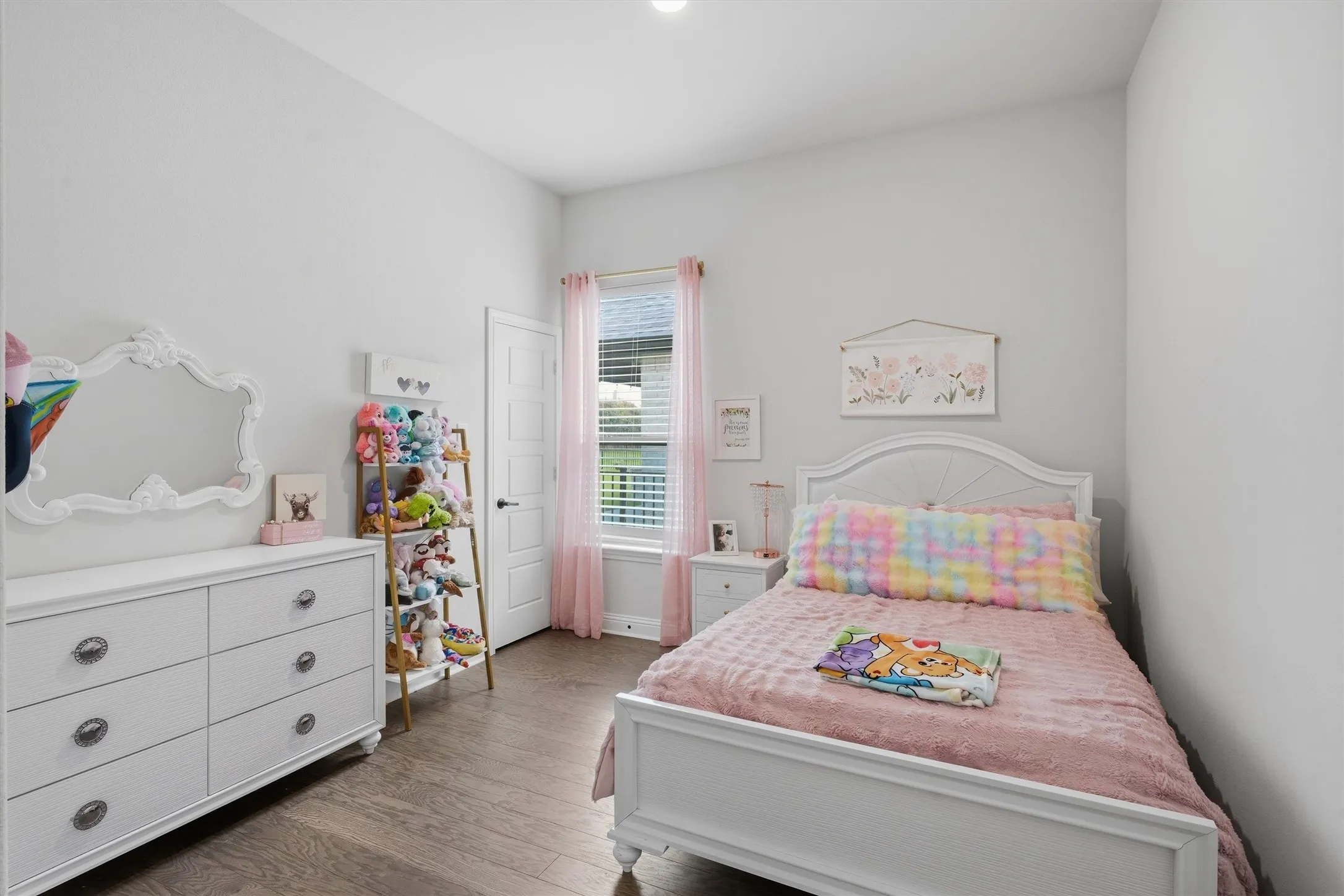 Single Family Residence For Rent in Hood County , 313 Bowrider Lane, Granbury, Texas 76049, 3 Bedroom, 2 Bathroom, 2 Garage spaces, 2,404 Sqft, built in 2024, mls#21360295, Real Estate Agent in Granbury, Homes For Rent in Hood county, Homes For Rent in Granbury, Realtor in Granbury Texas, Real Estate Brokerage Independent Realty Texas, Luminita Cordes Realtor