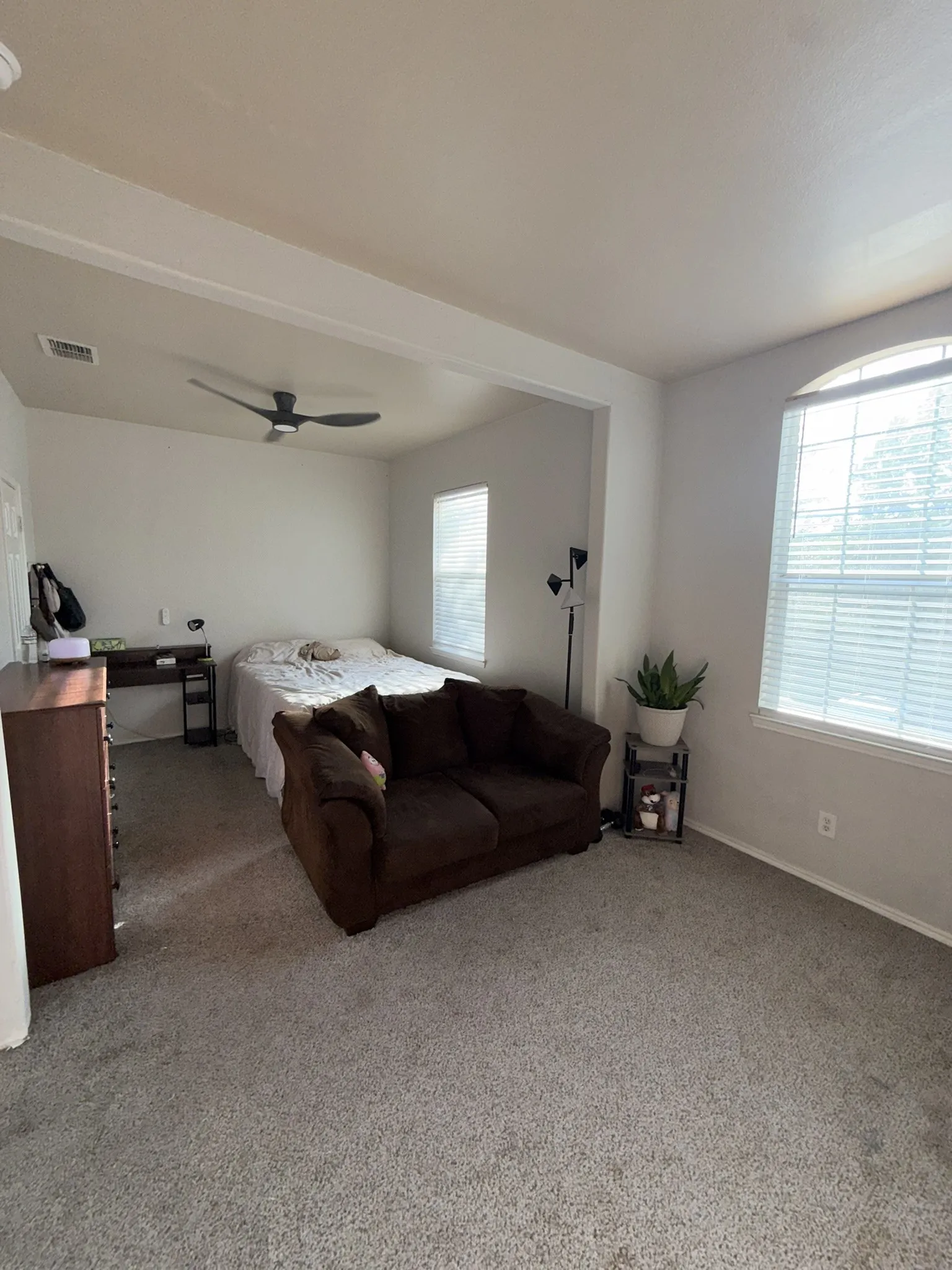 Single Family Residence For Sale in Tarrant County , 5620 Blanca Court, Fort Worth, Texas 76179, 4 Bedroom, 3 Bathroom, 2 Garage spaces, 2,334 Sqft, built in 2004, mls#21358989, Real Estate Agent in Fort Worth, Homes For Sale in Tarrant county, Homes For Sale in Fort Worth, Realtor in Fort Worth Texas, Real Estate Brokerage Independent Realty Texas, Luminita Cordes Realtor