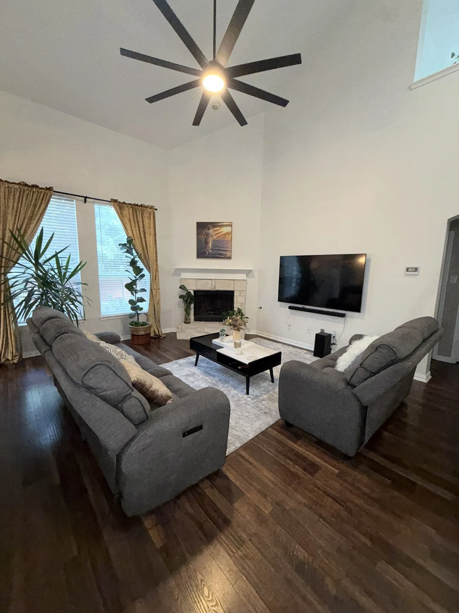 Single Family Residence For Sale in Tarrant County , 5620 Blanca Court, Fort Worth, Texas 76179, 4 Bedroom, 3 Bathroom, 2 Garage spaces, 2,334 Sqft, built in 2004, mls#21358989, Real Estate Agent in Fort Worth, Homes For Sale in Tarrant county, Homes For Sale in Fort Worth, Realtor in Fort Worth Texas, Real Estate Brokerage Independent Realty Texas, Luminita Cordes Realtor